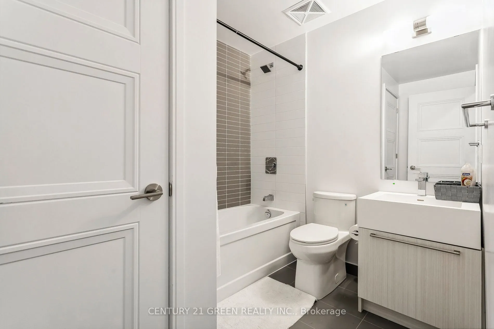 25 Neighbourhood Lane, #104