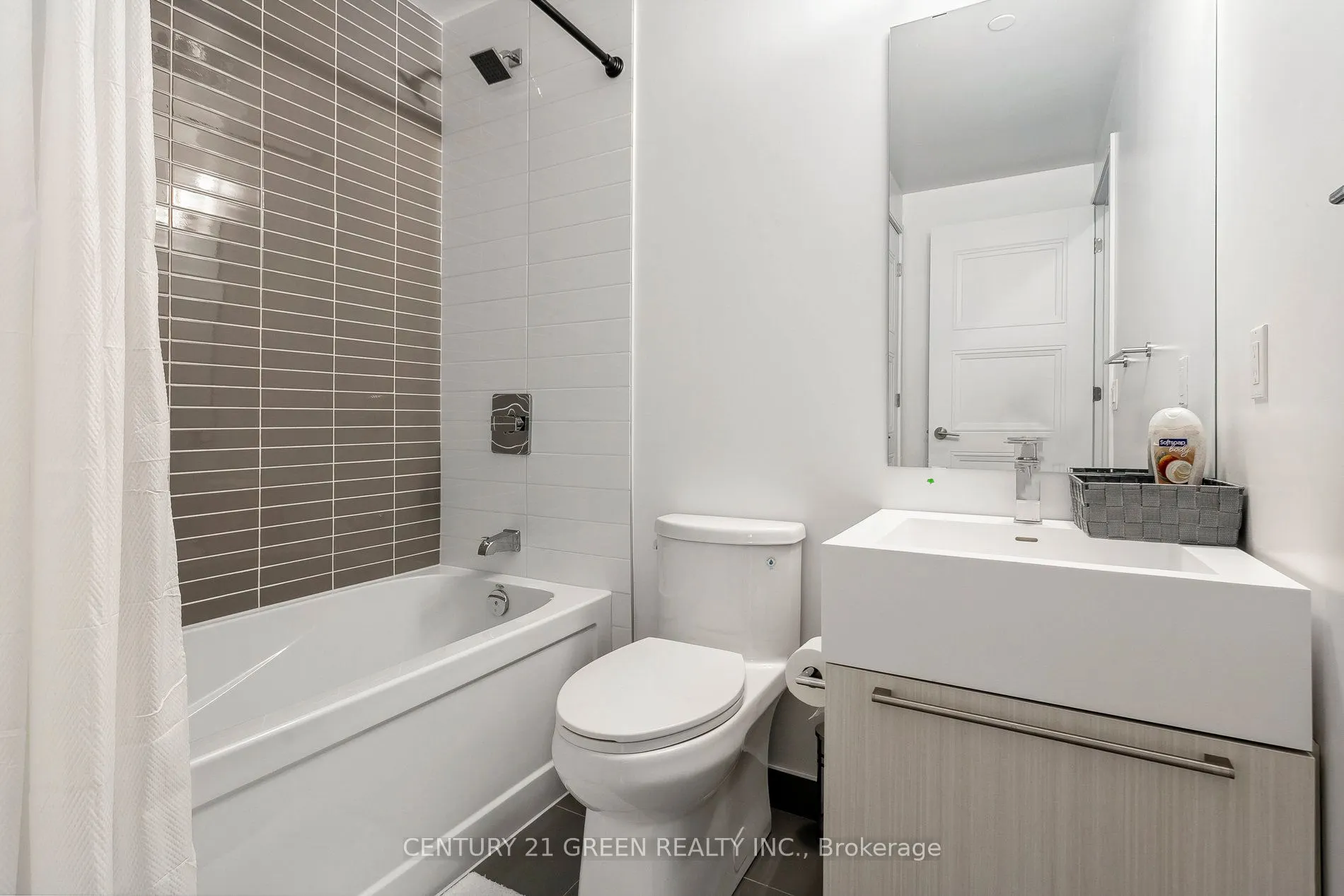 25 Neighbourhood Lane, #104