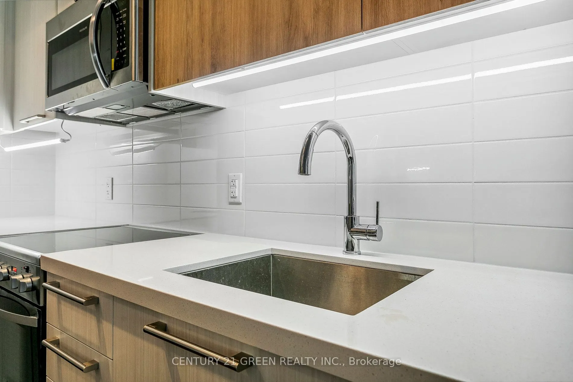 25 Neighbourhood Lane, #104