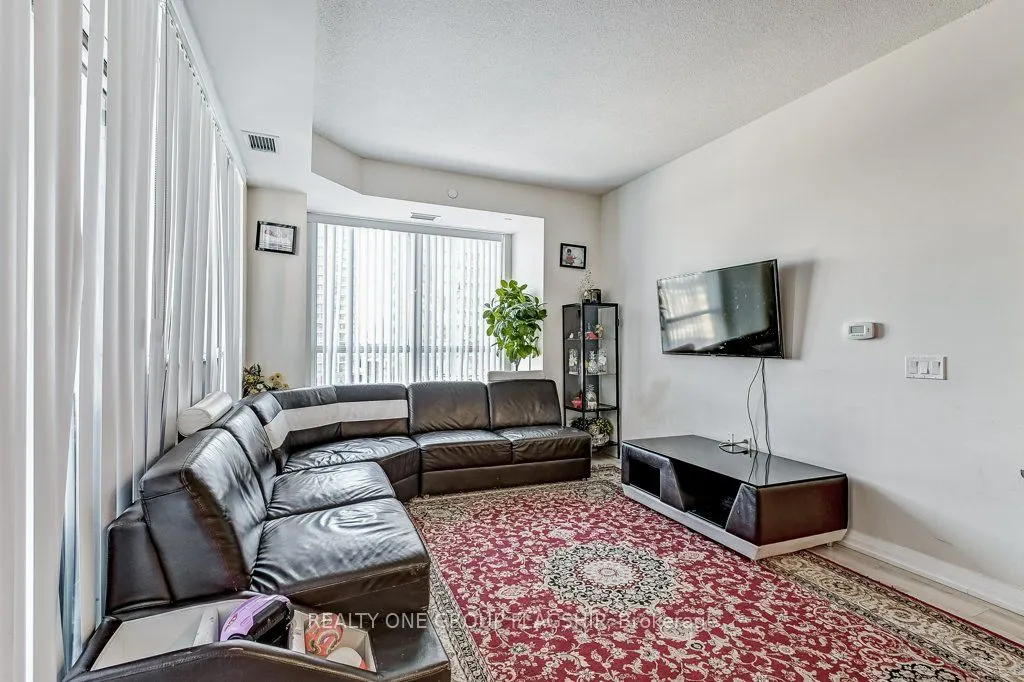 35 Watergarden Drive, #413