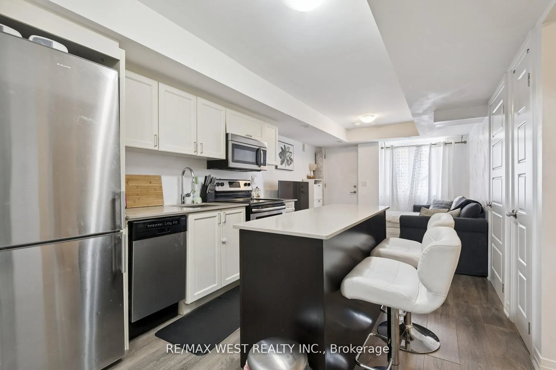 187 William Duncan Road, #10