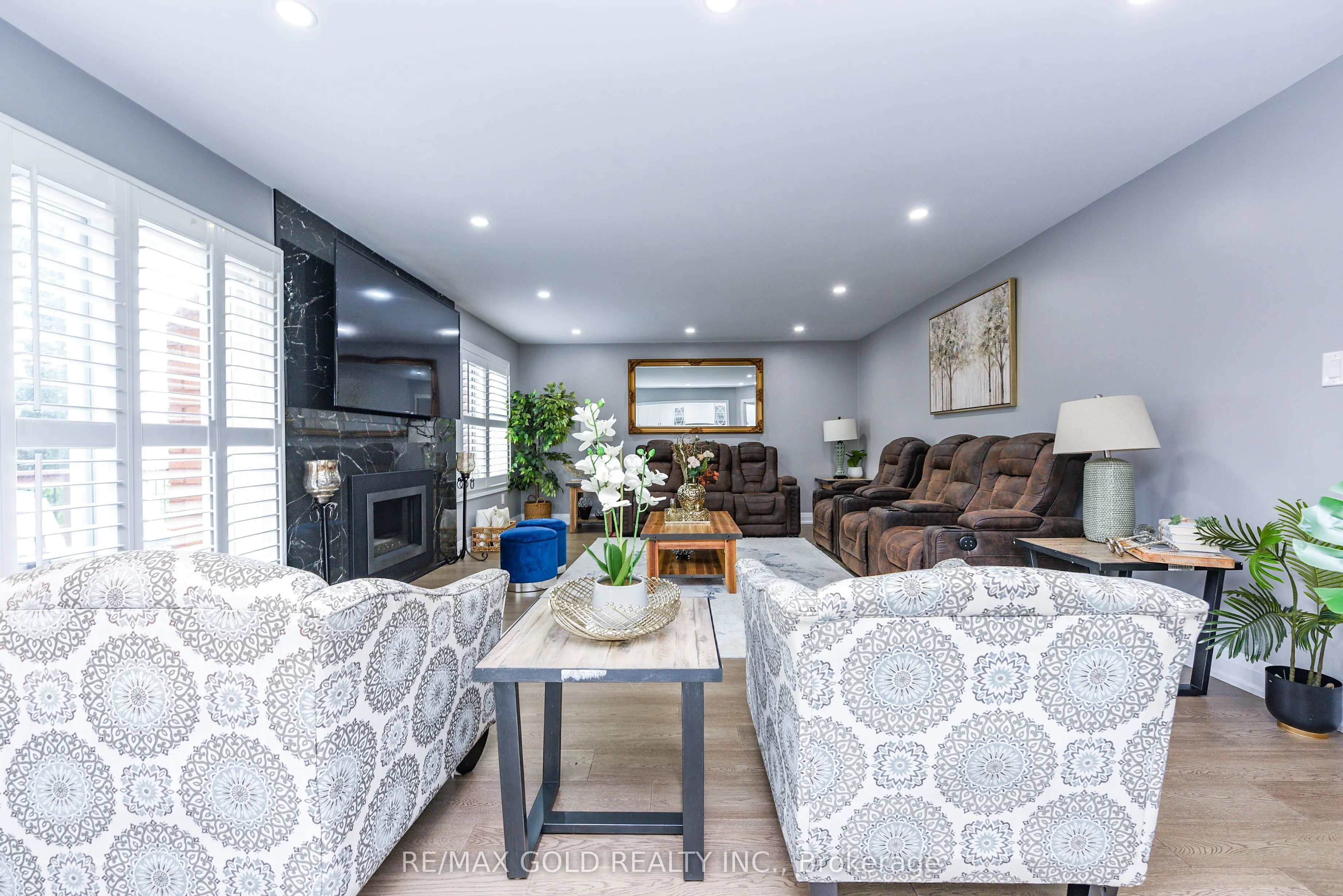 4 Gollop Crescent