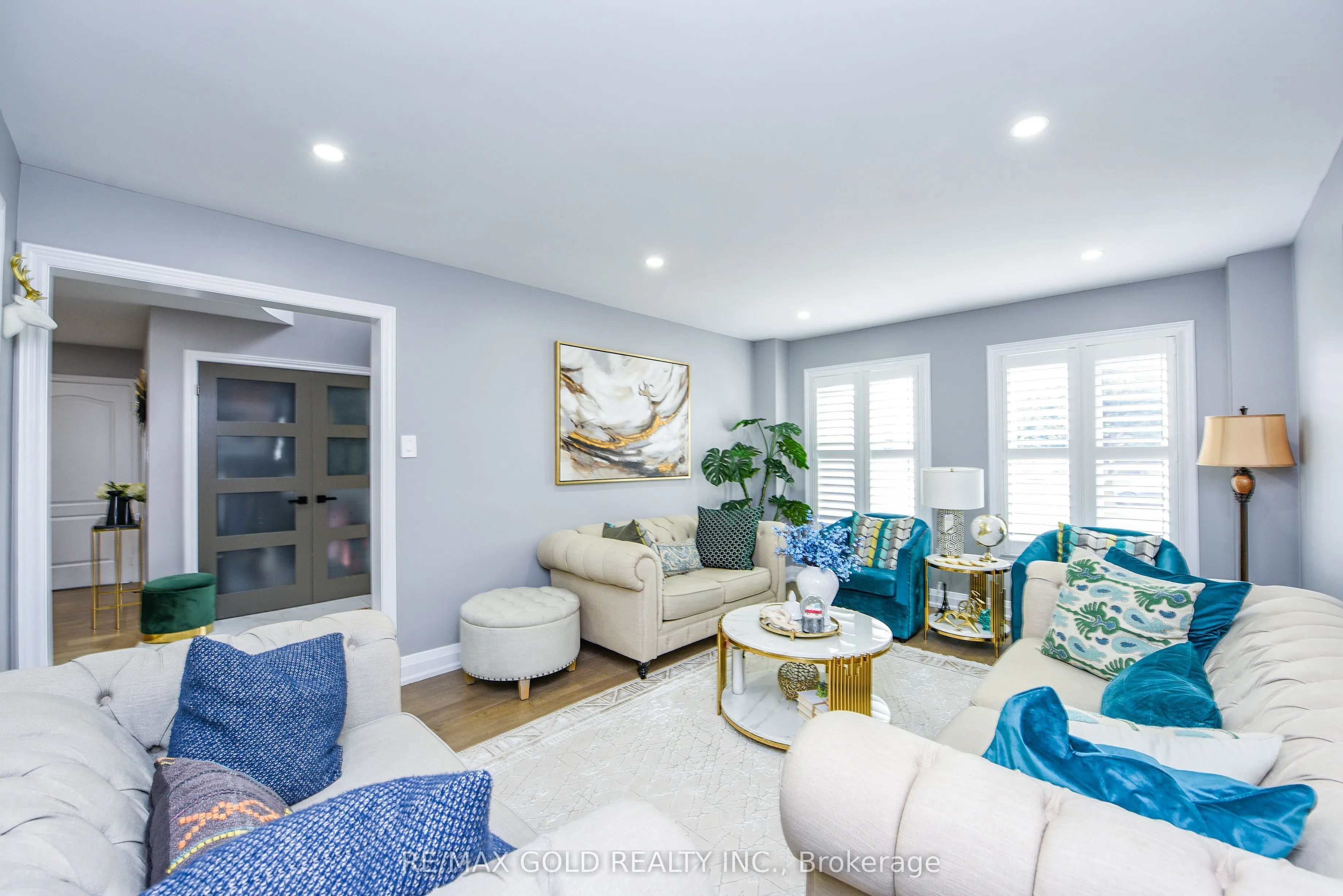 4 Gollop Crescent