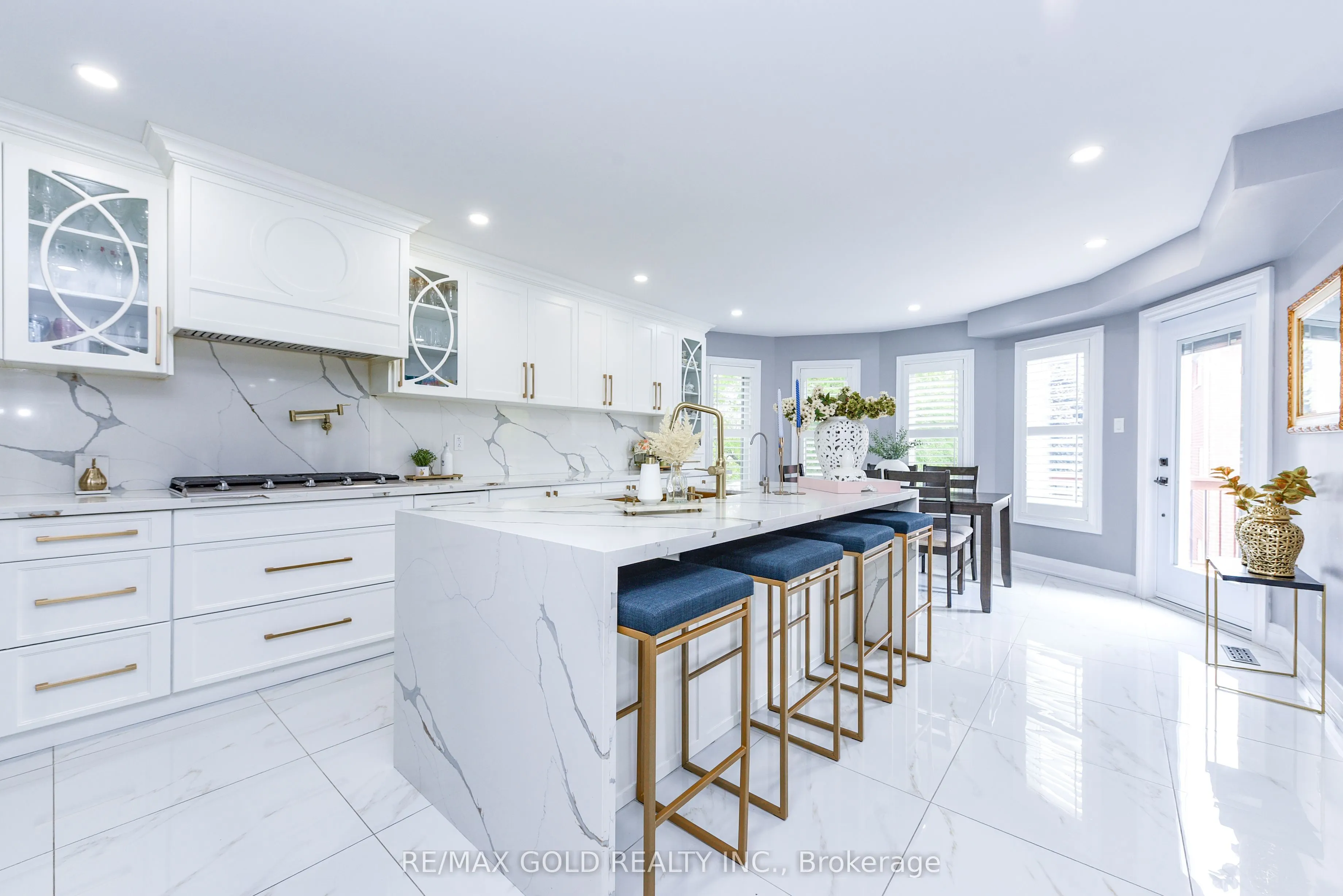 4 Gollop Crescent
