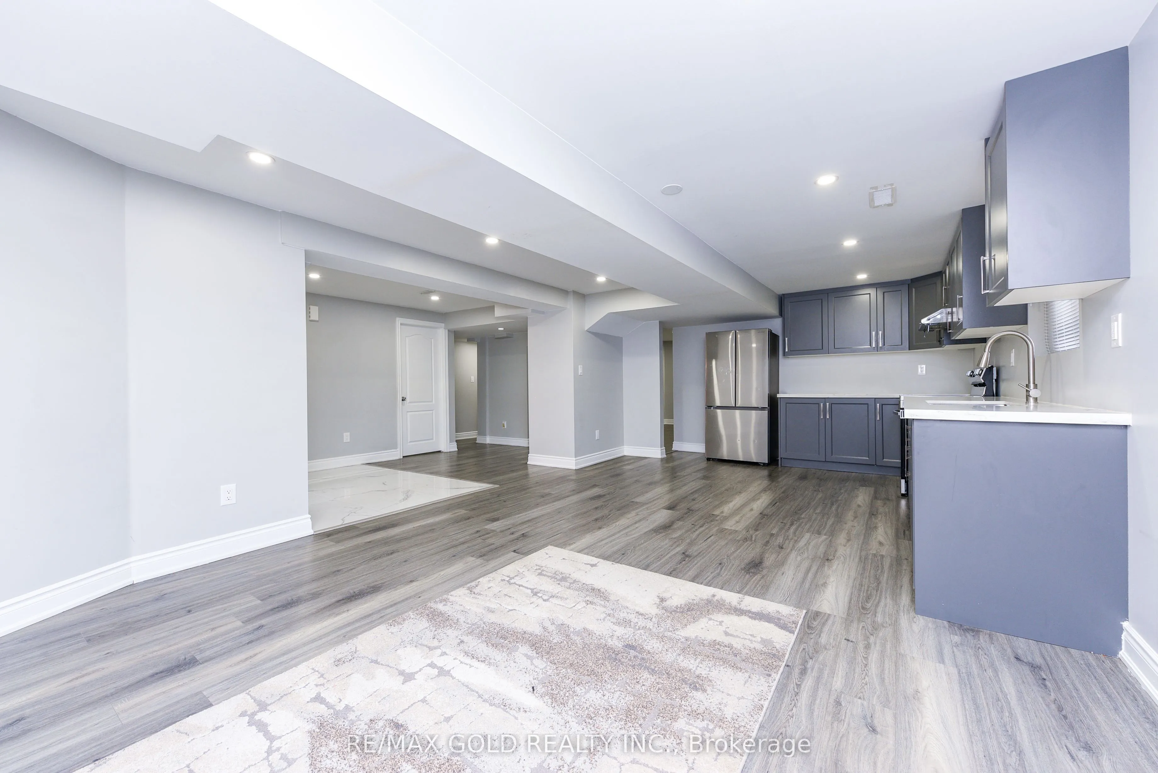 4 Gollop Crescent