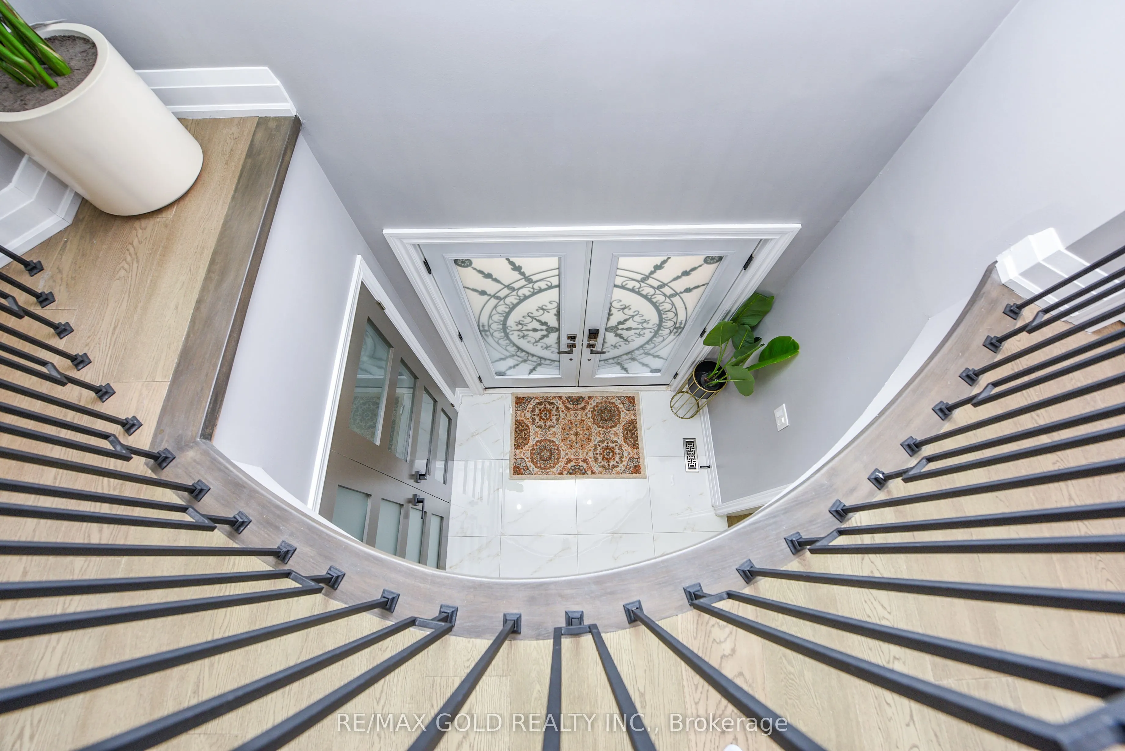 4 Gollop Crescent