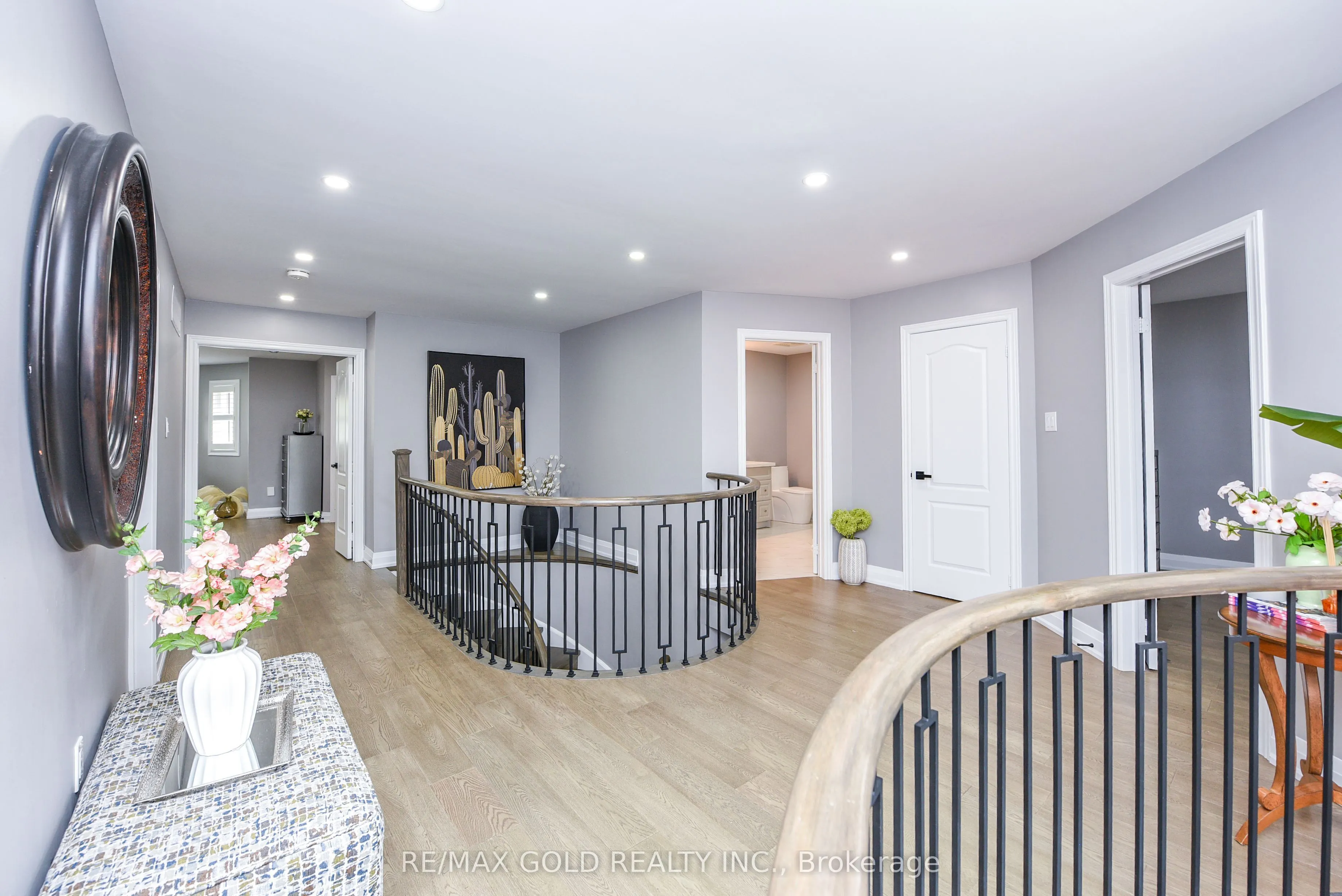 4 Gollop Crescent