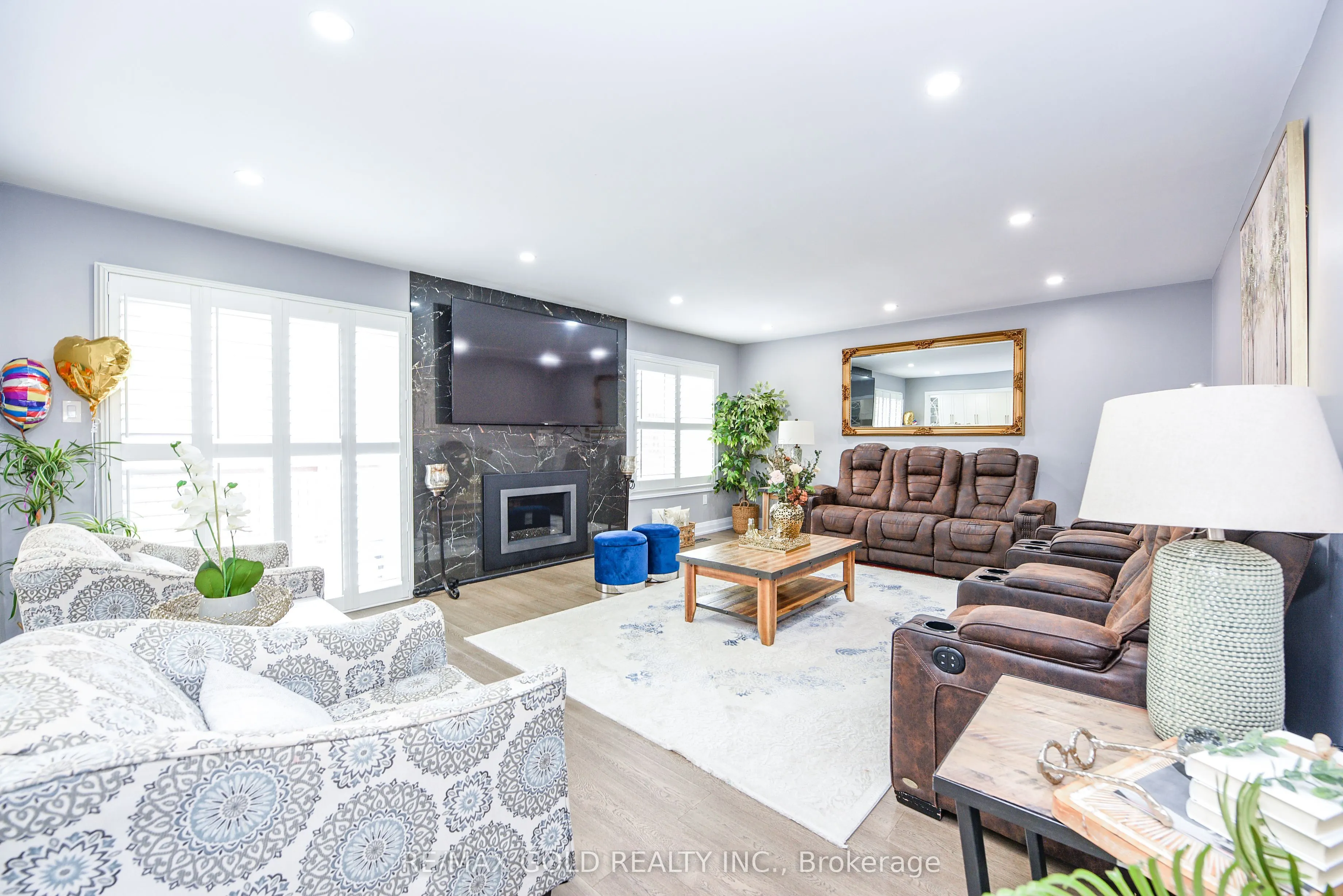 4 Gollop Crescent