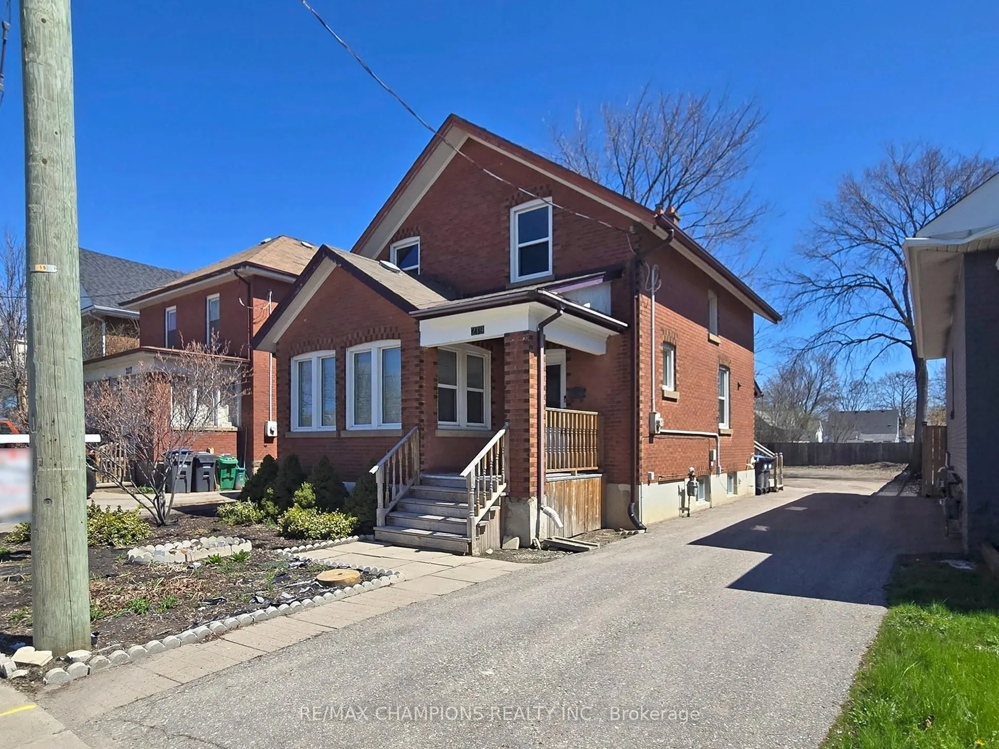 219 Queen Street W