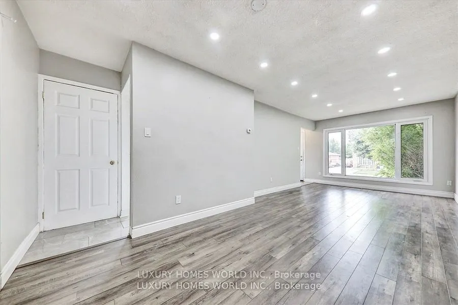 26 Bigham Road E