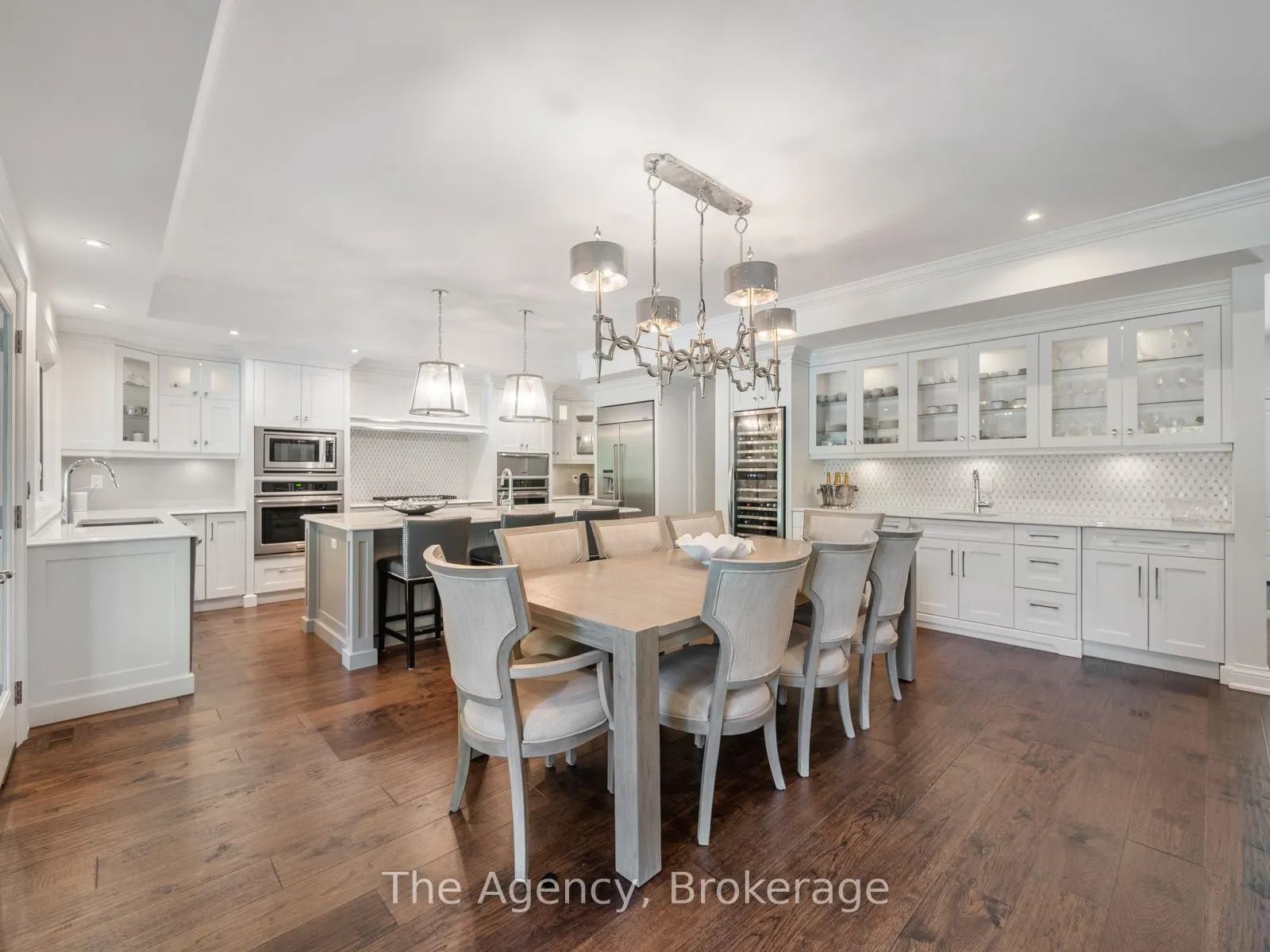 3087 Lakeshore Road