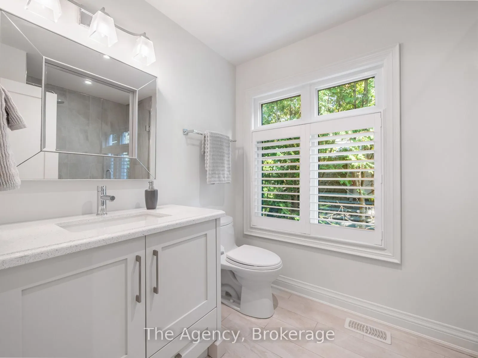 3087 Lakeshore Road