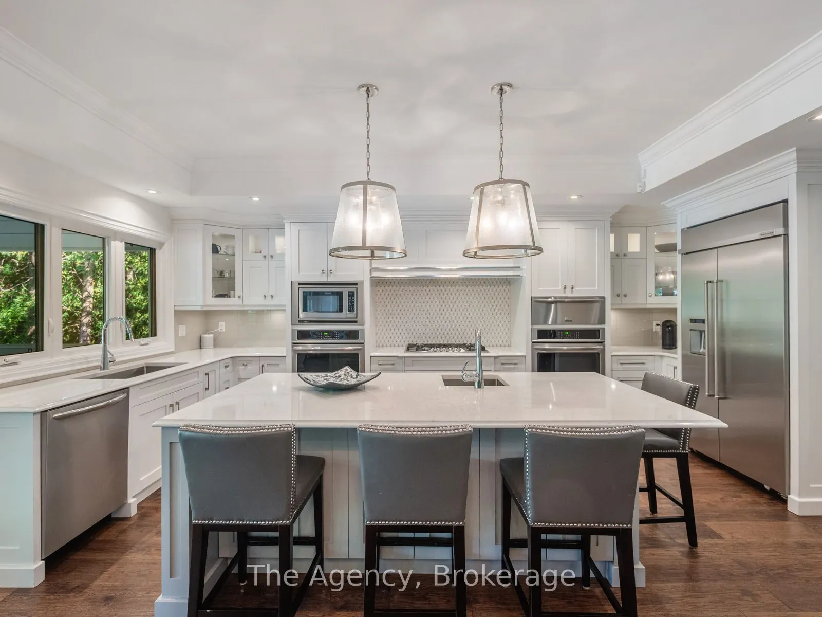 3087 Lakeshore Road