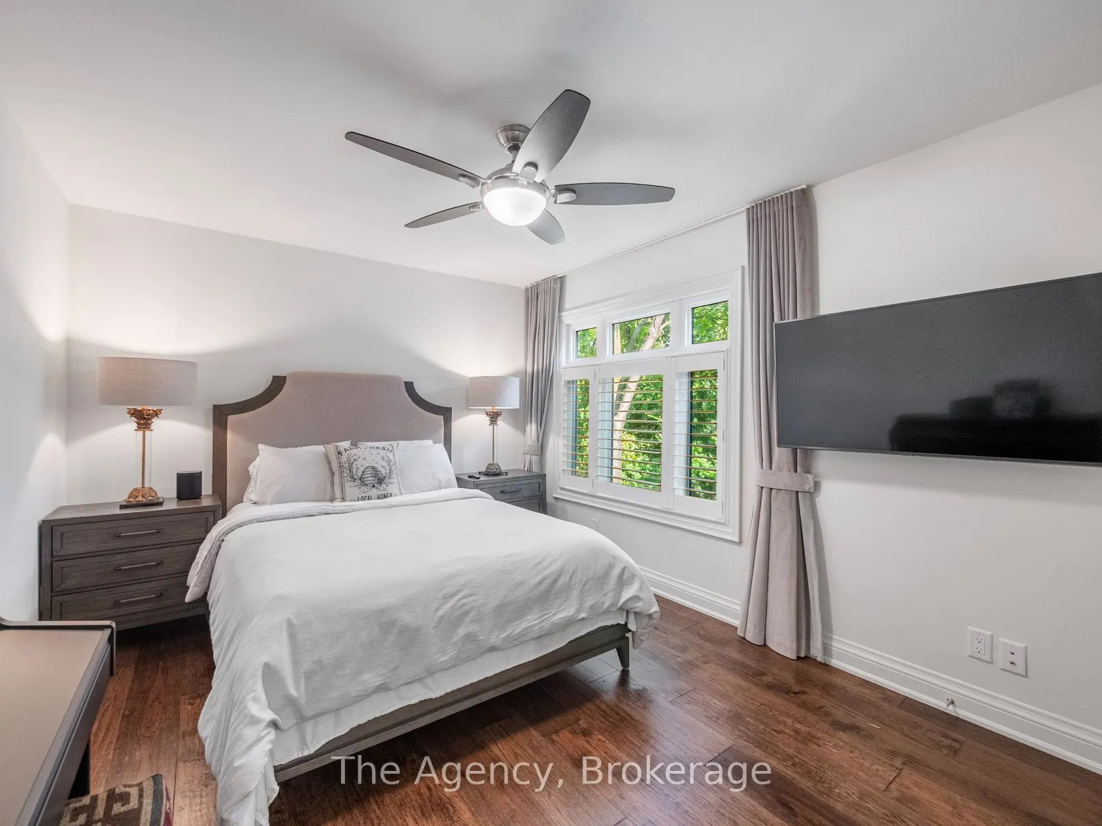 3087 Lakeshore Road