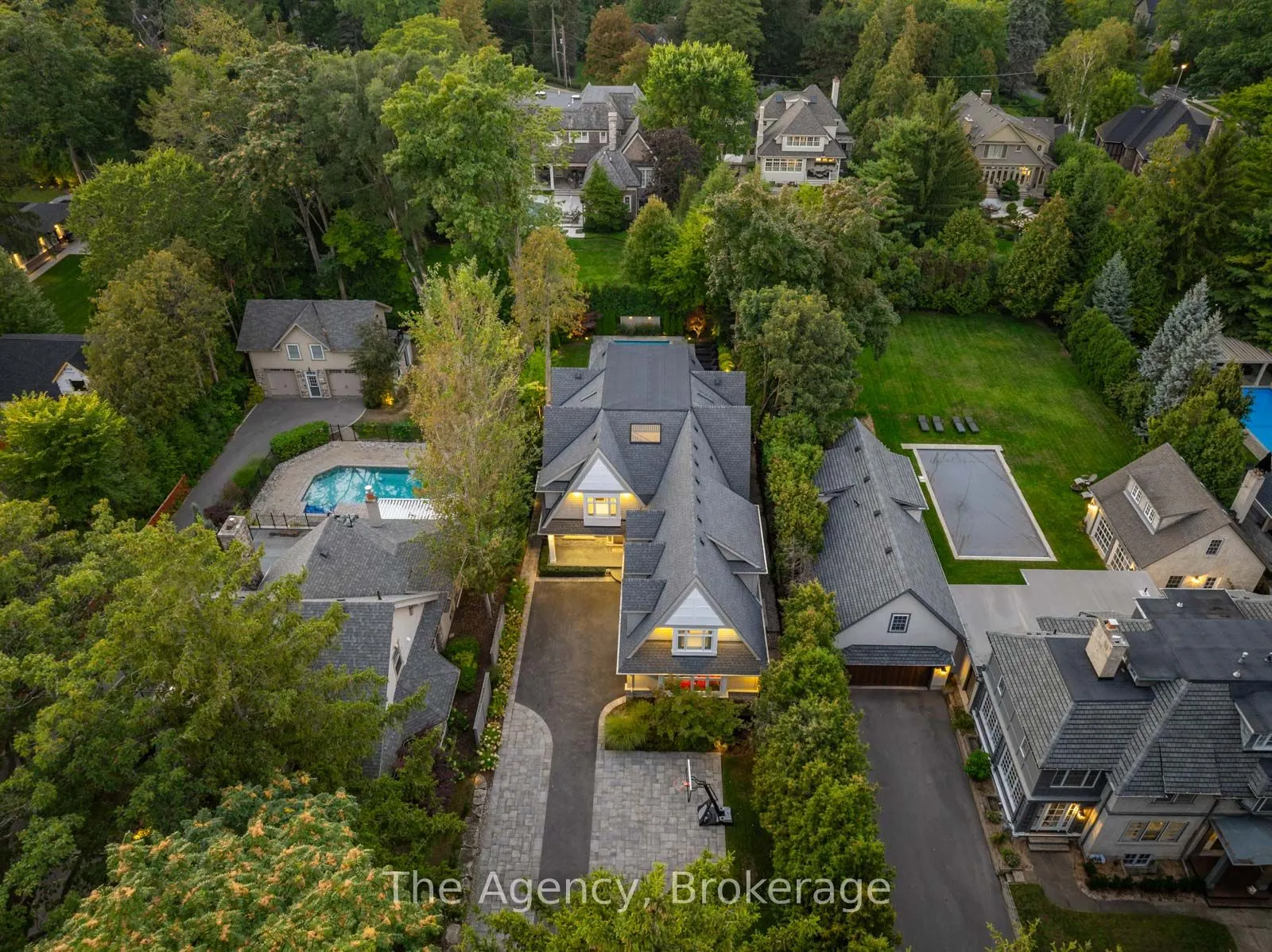 3087 Lakeshore Road