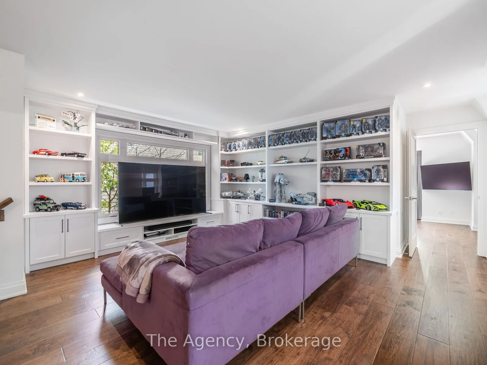 3087 Lakeshore Road