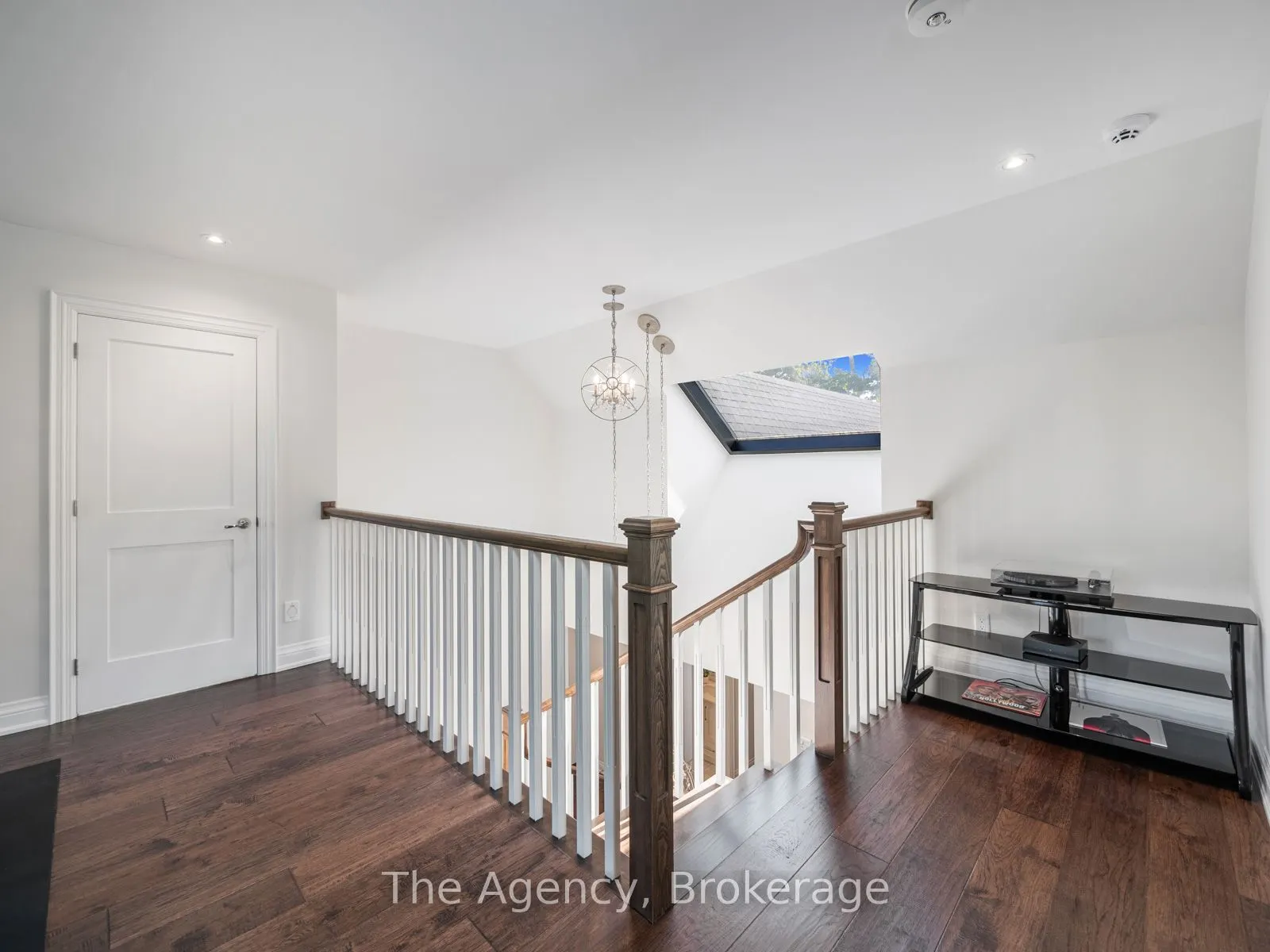 3087 Lakeshore Road