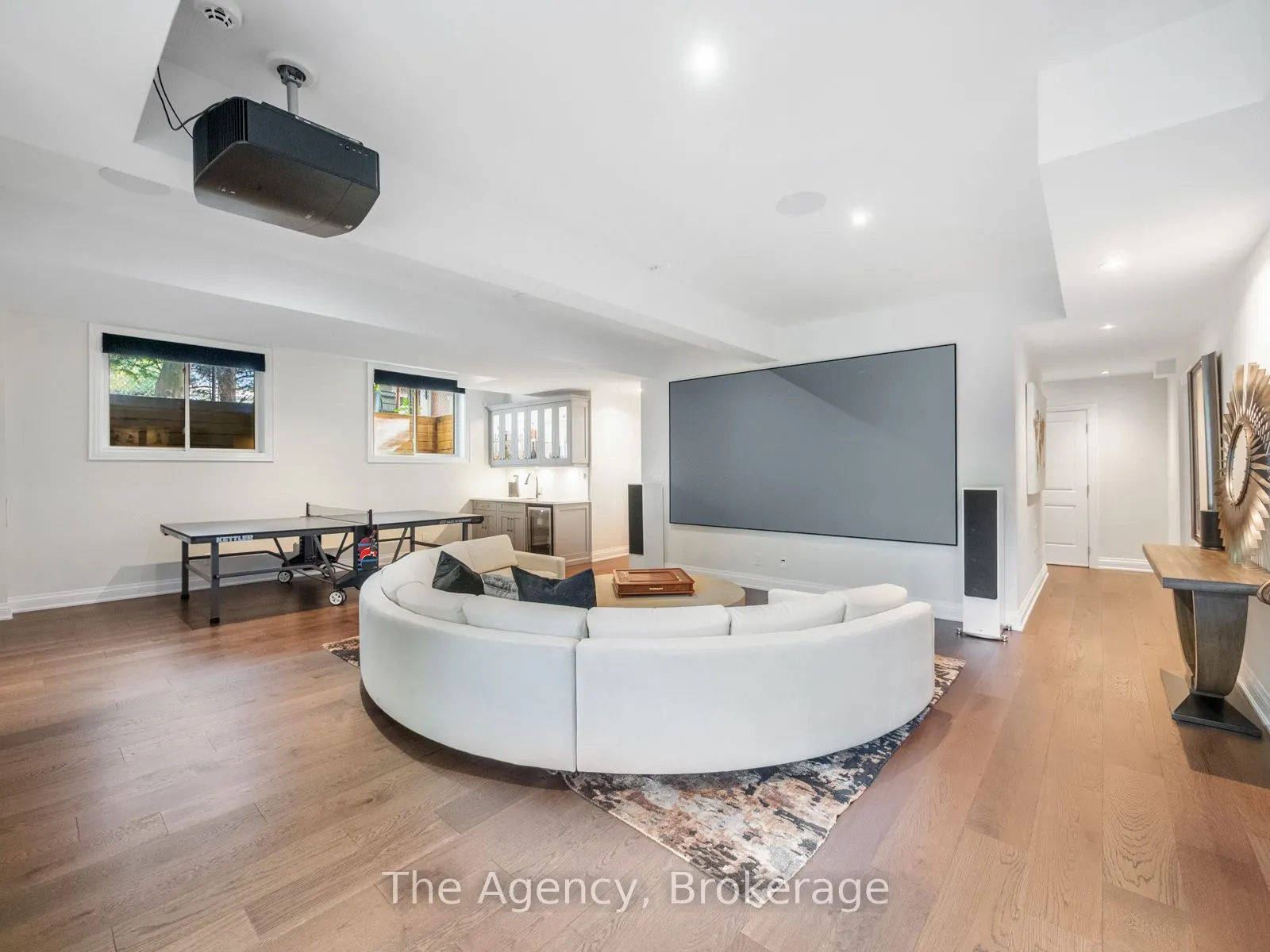 3087 Lakeshore Road