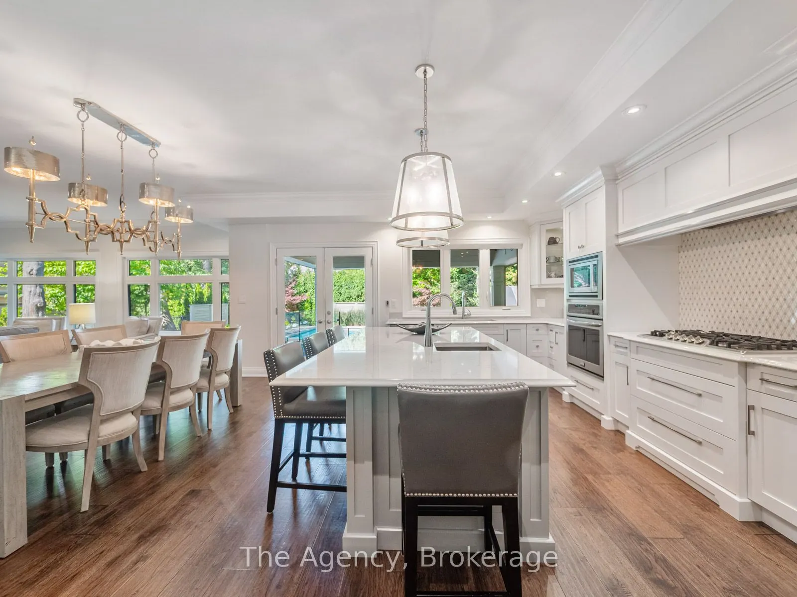 3087 Lakeshore Road