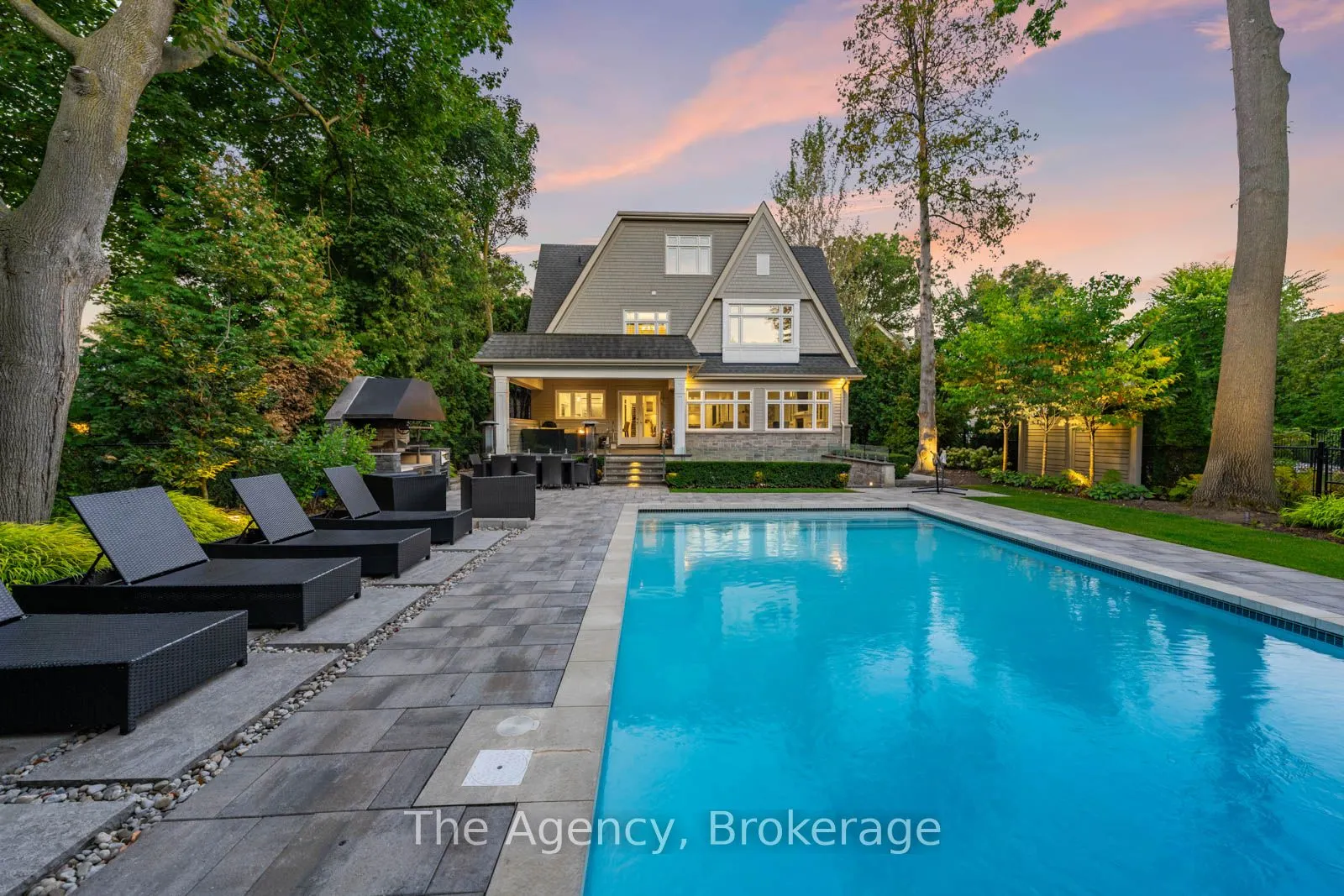 3087 Lakeshore Road