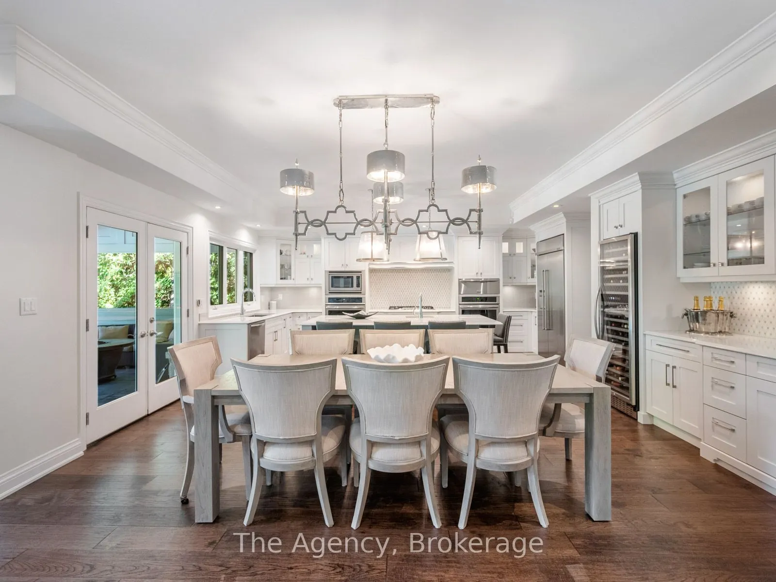 3087 Lakeshore Road