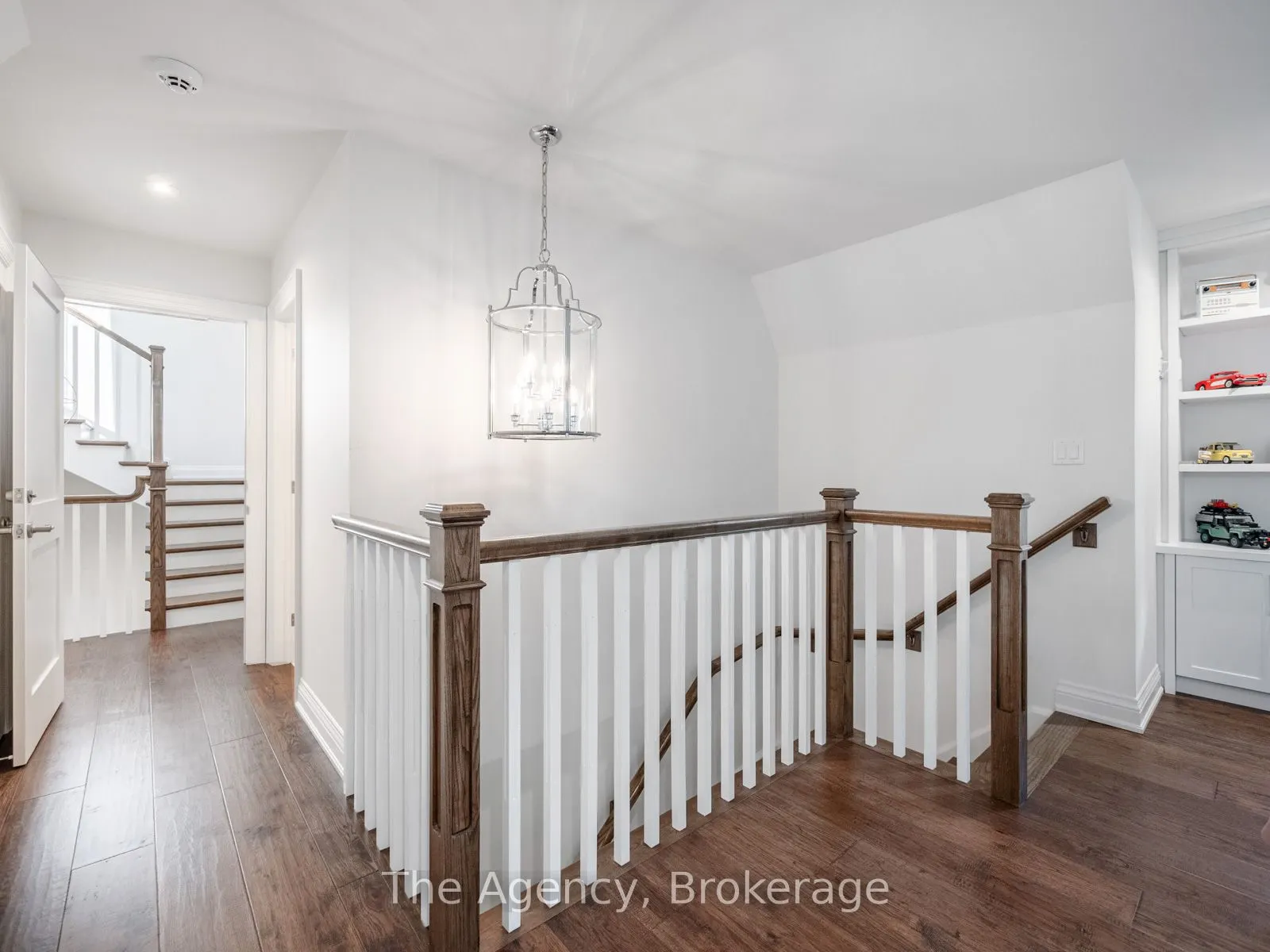 3087 Lakeshore Road
