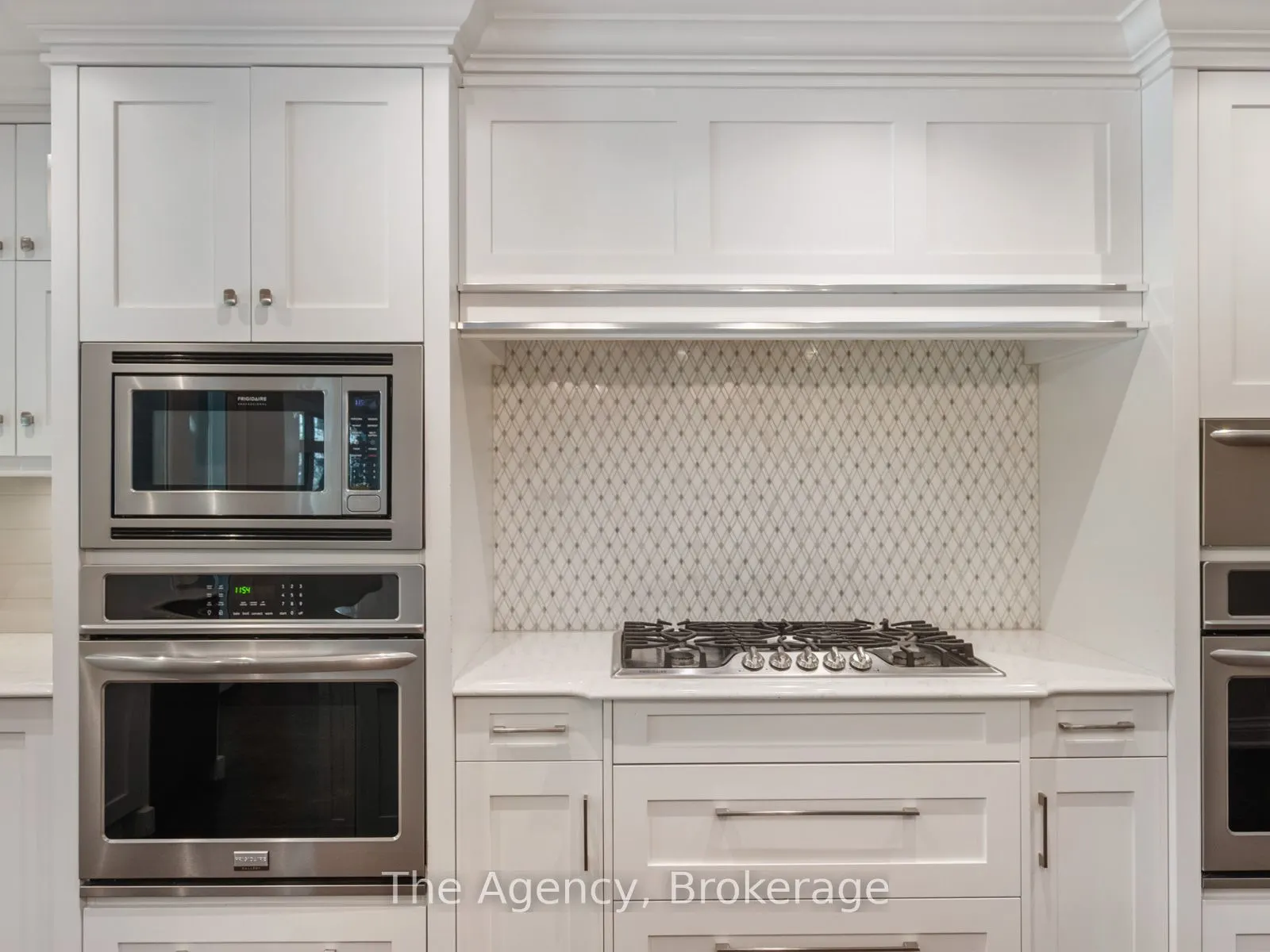 3087 Lakeshore Road