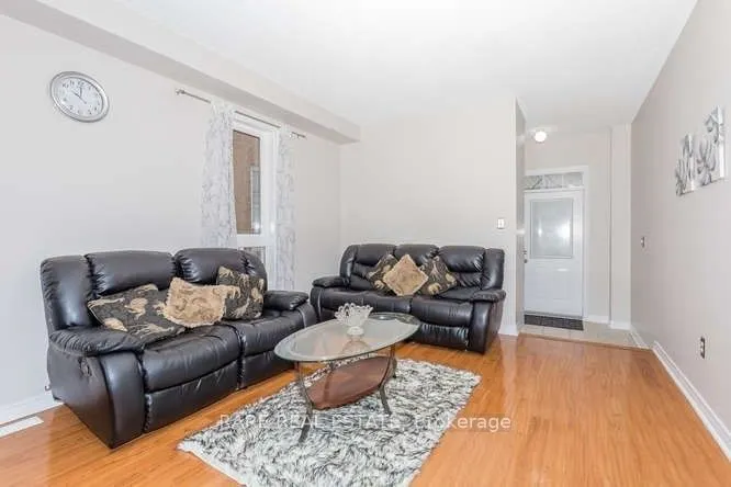 4 charcoal Way, #Upper