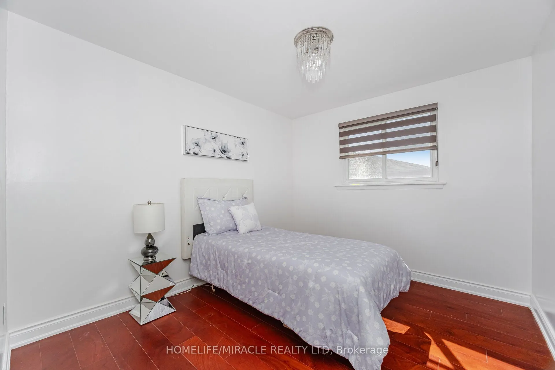 764 Eaglemount Crescent