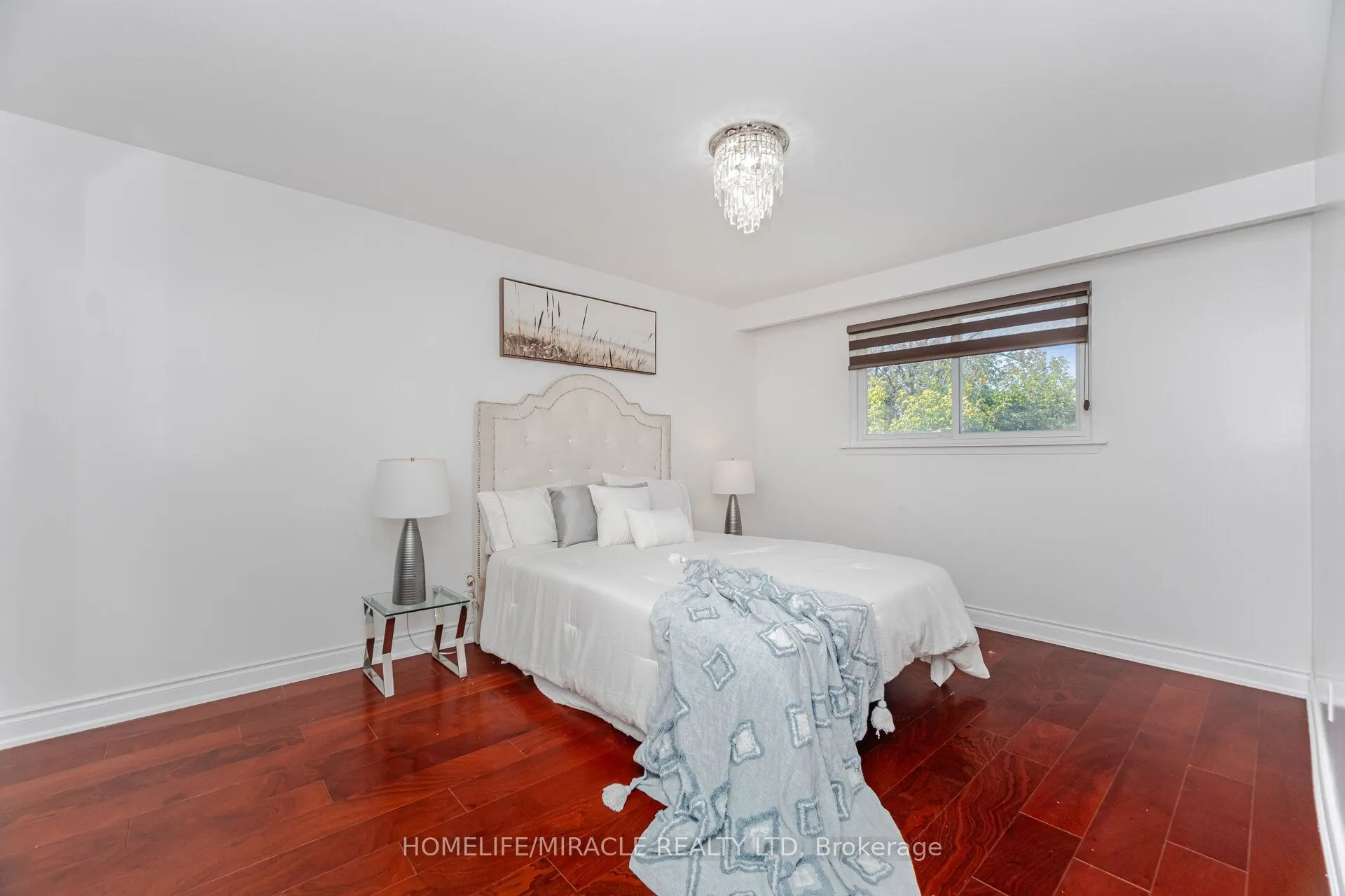 764 Eaglemount Crescent