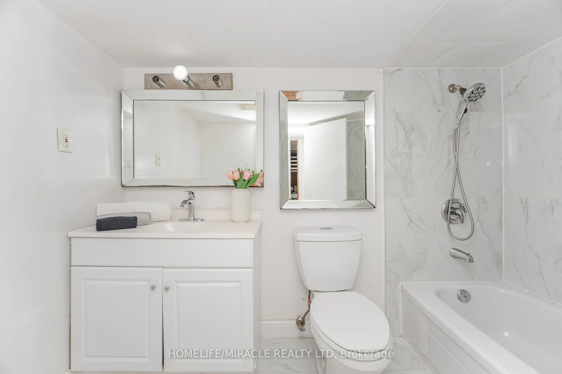 764 Eaglemount Crescent