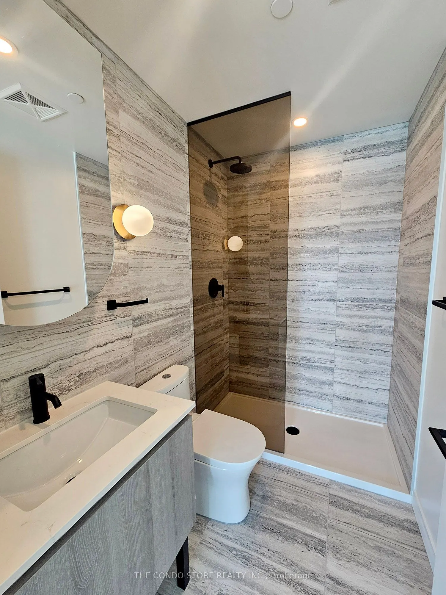 2625 Dundas Street W, #402