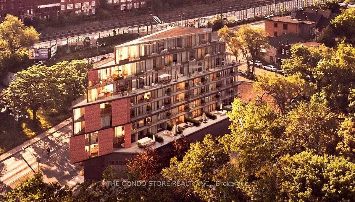 2625 Dundas Street W, #402