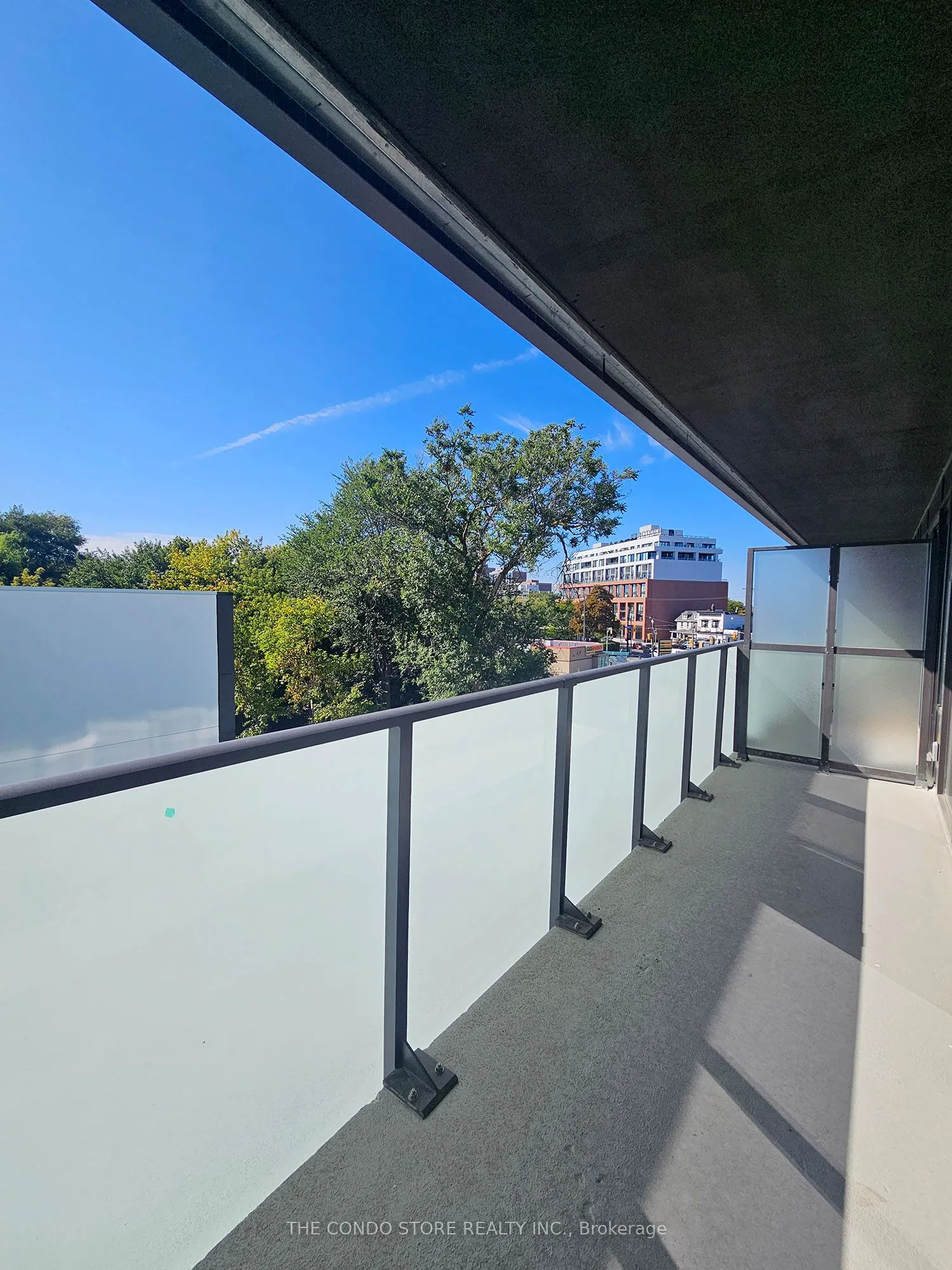 2625 Dundas Street W, #402