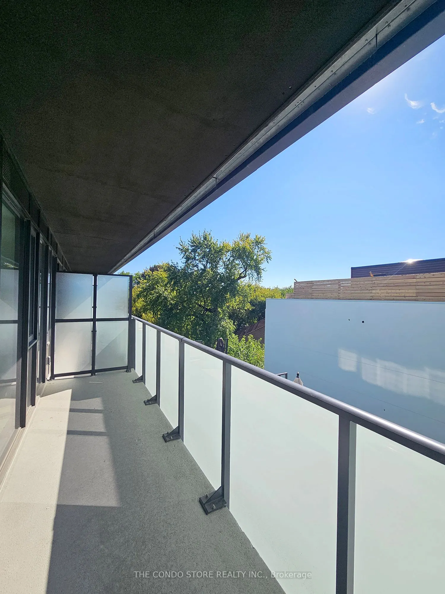 2625 Dundas Street W, #402