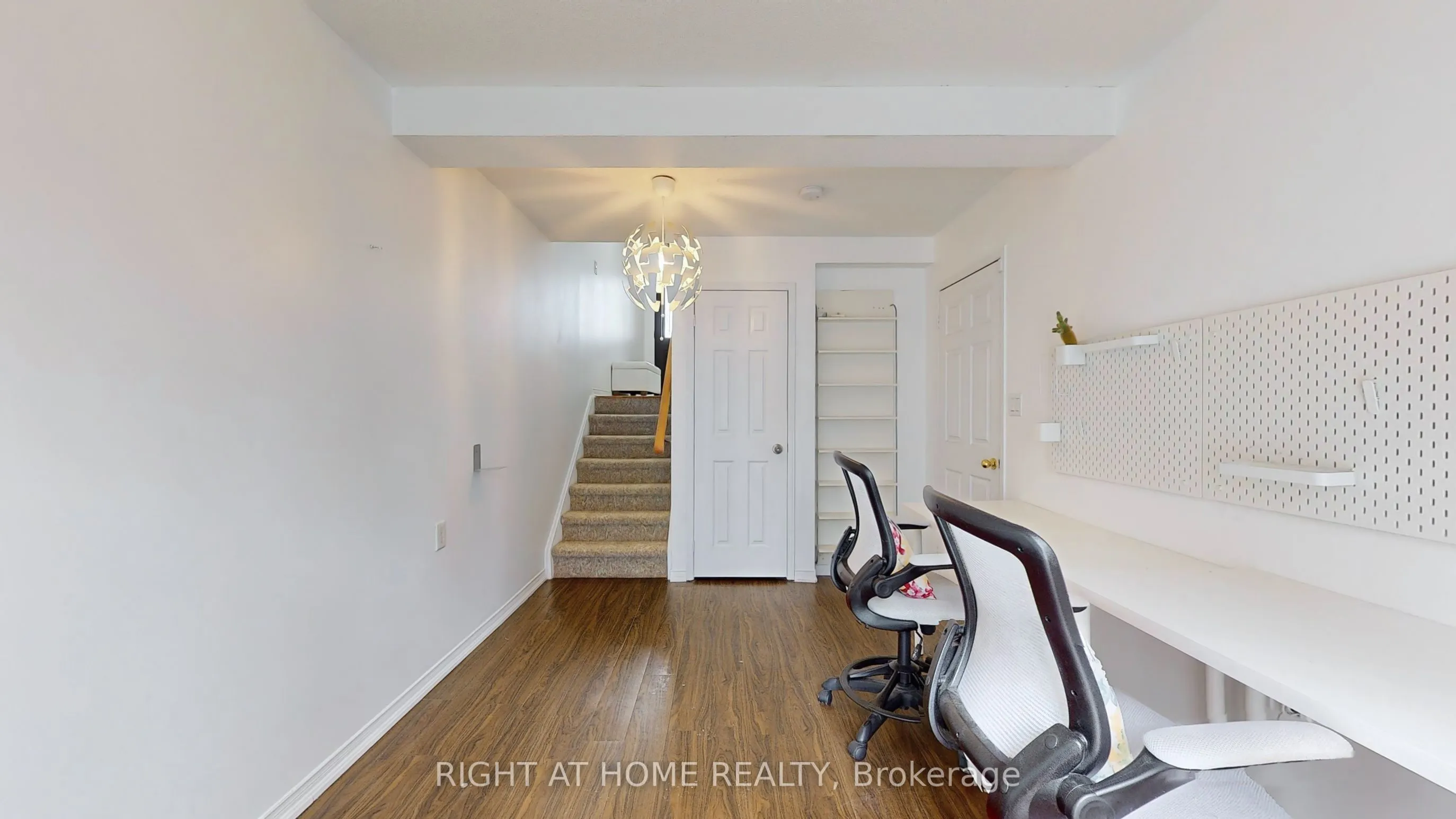 371 Fairgate Way