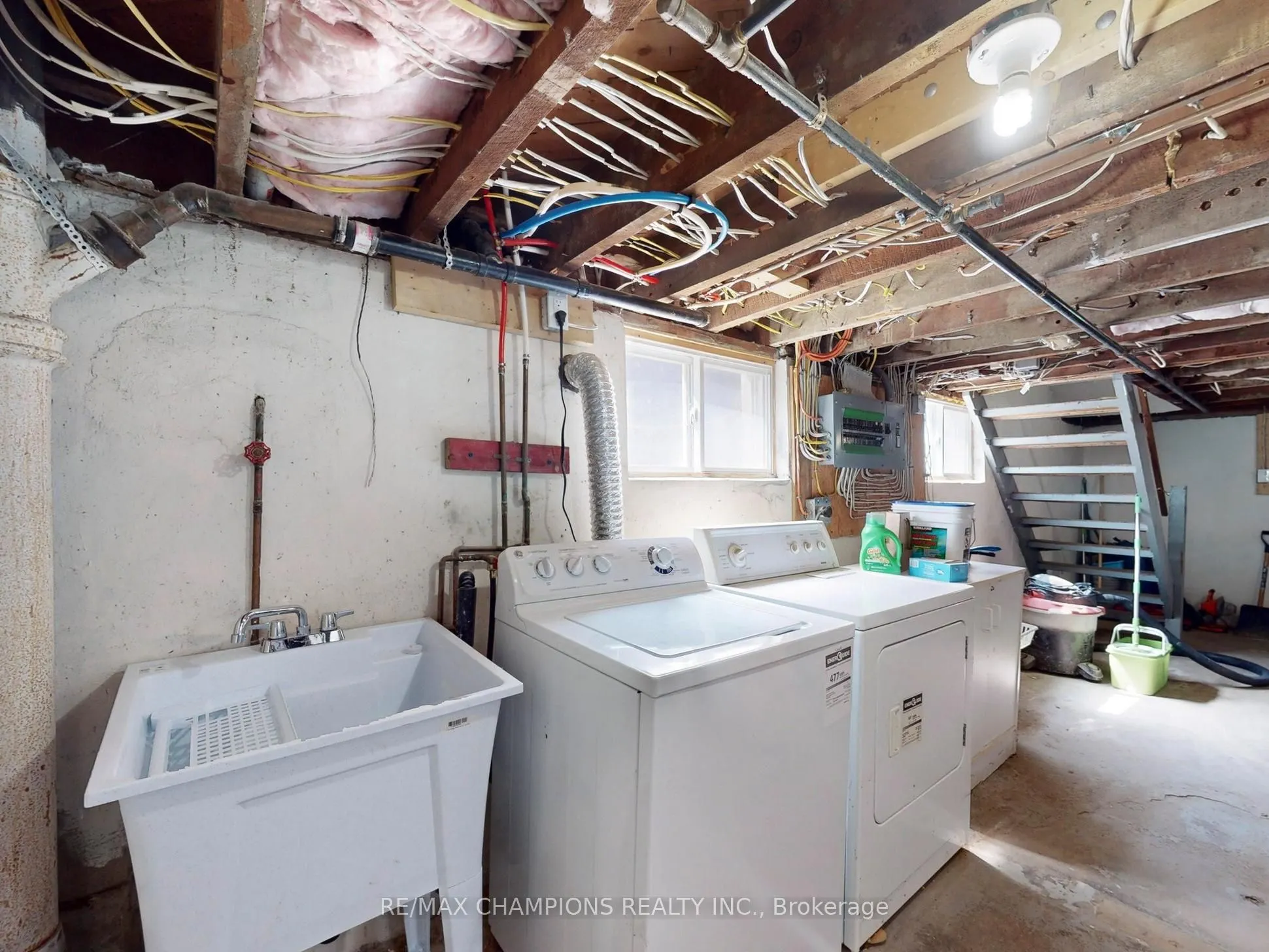 219 Queen Street W