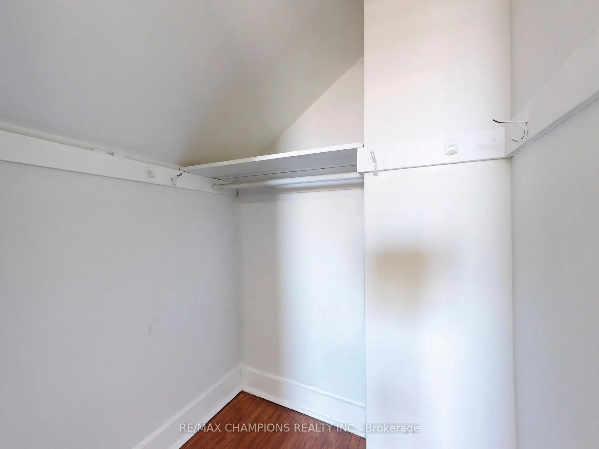 219 Queen Street W