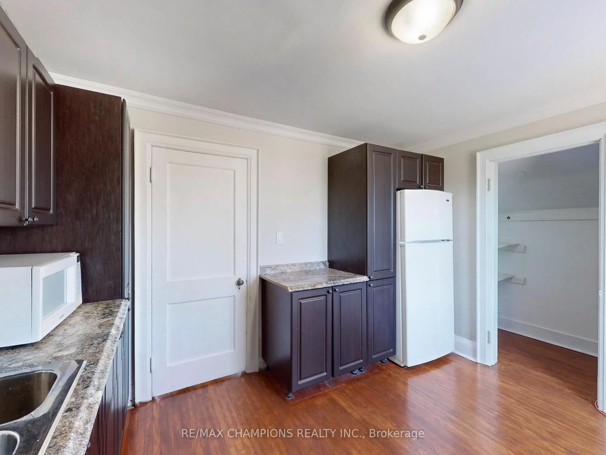 219 Queen Street W