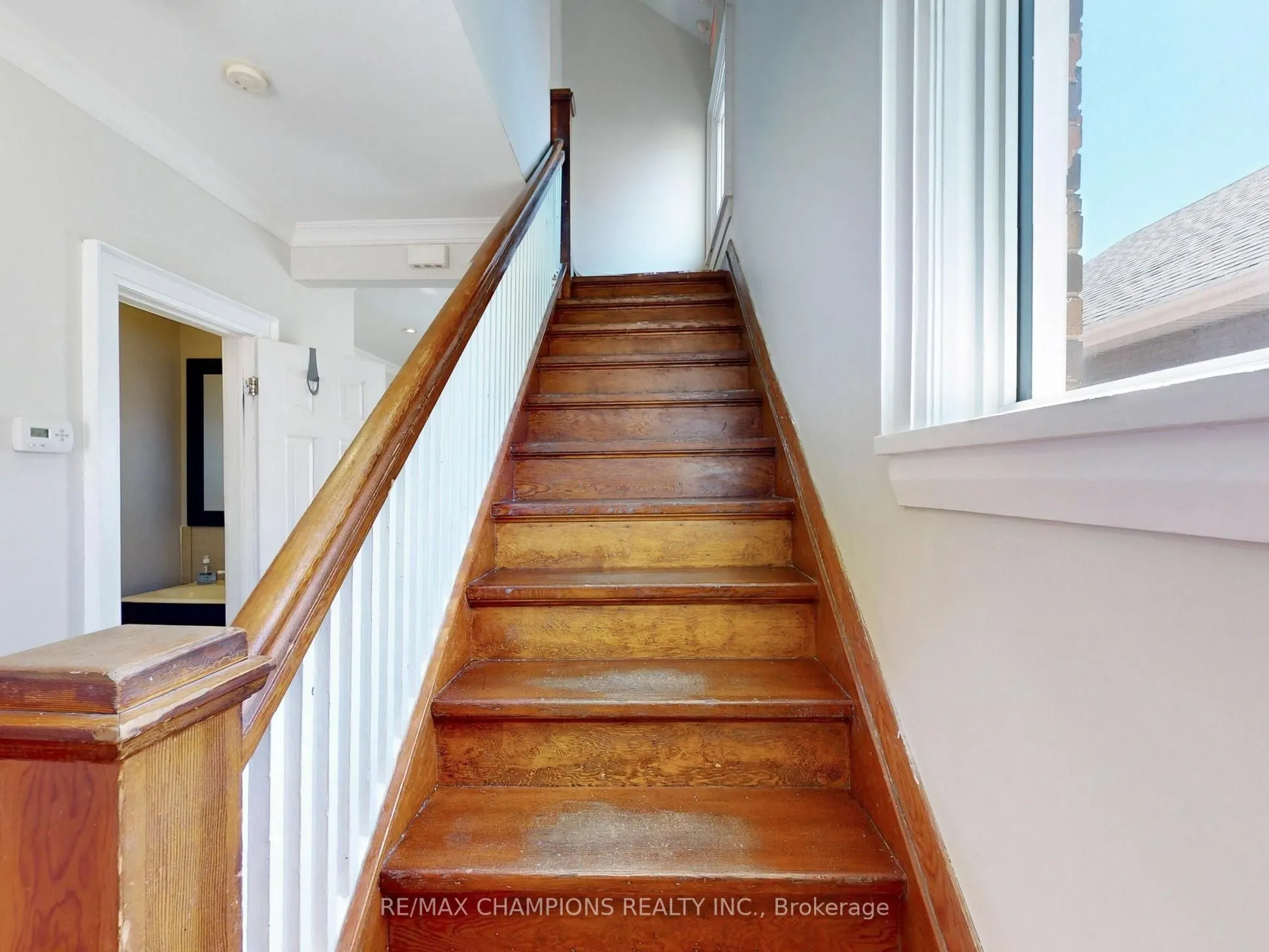 219 Queen Street W
