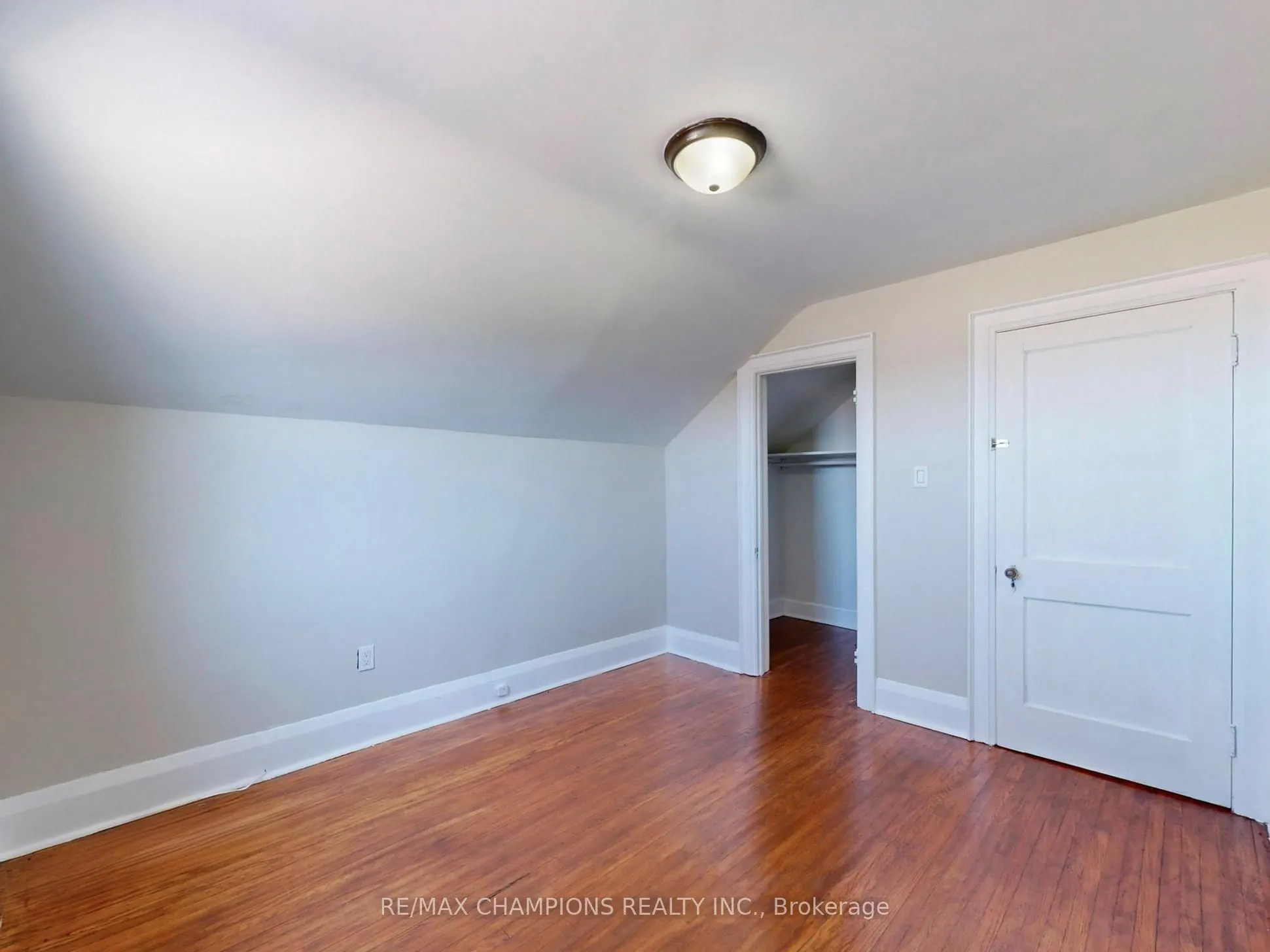 219 Queen Street W