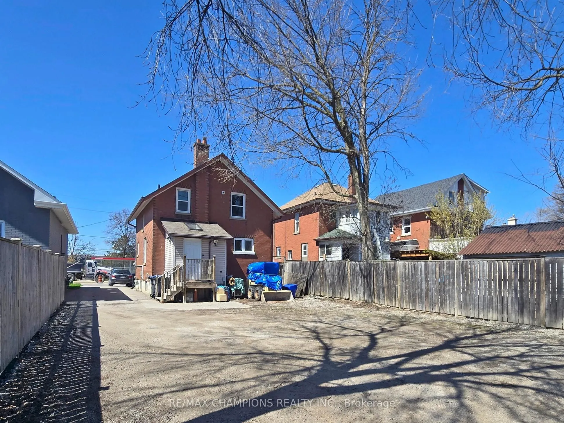 219 Queen Street W