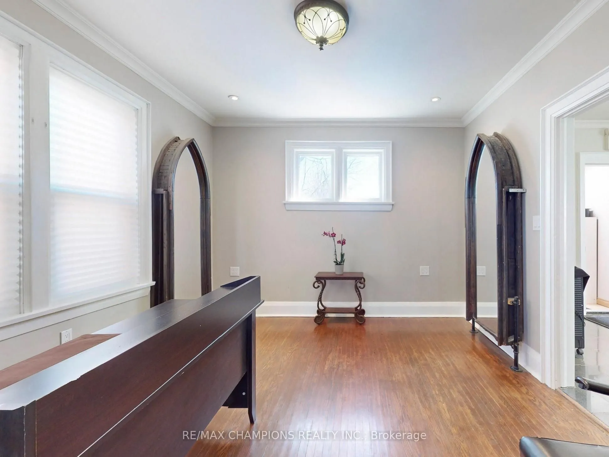 219 Queen Street W