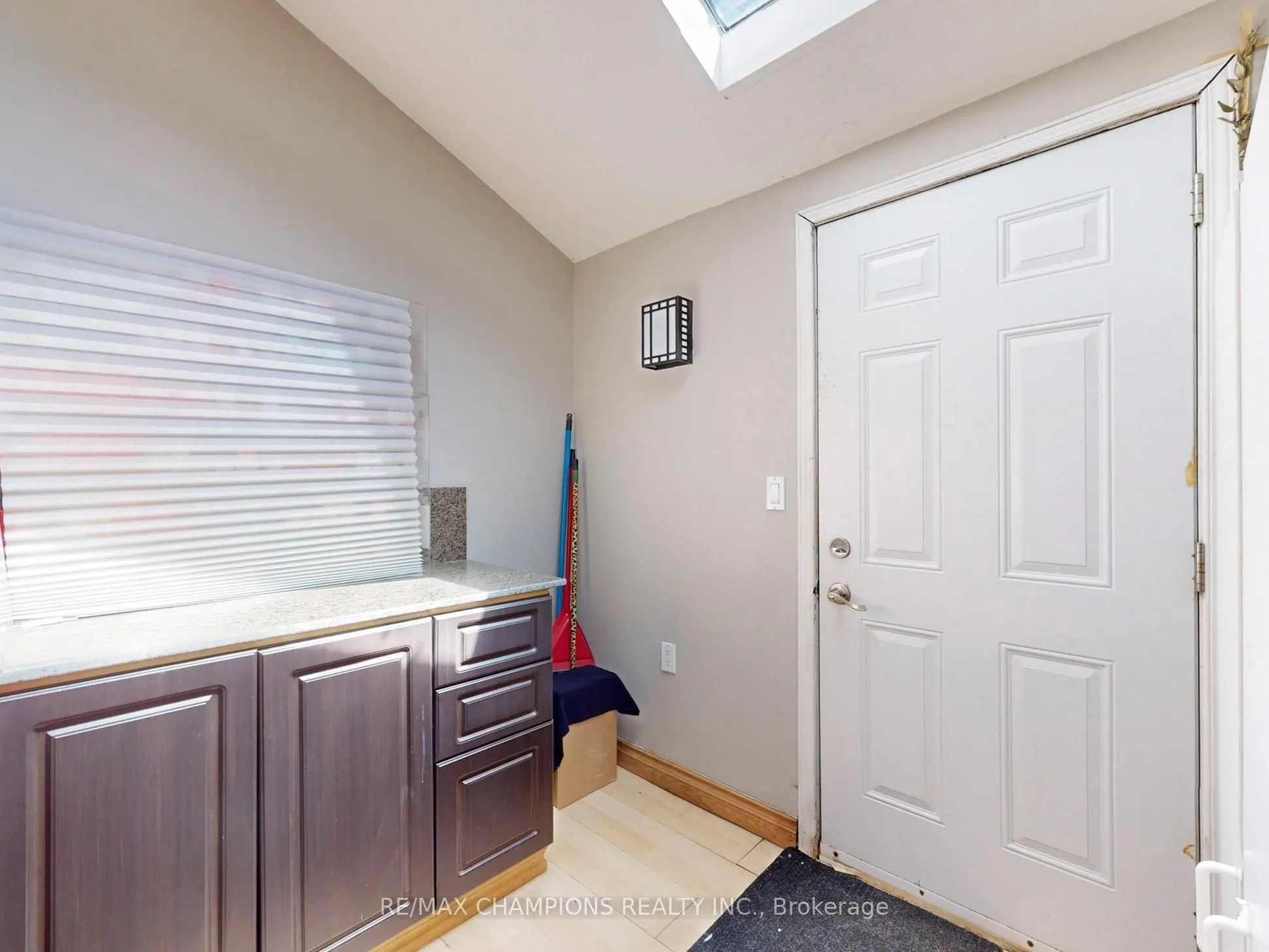 219 Queen Street W