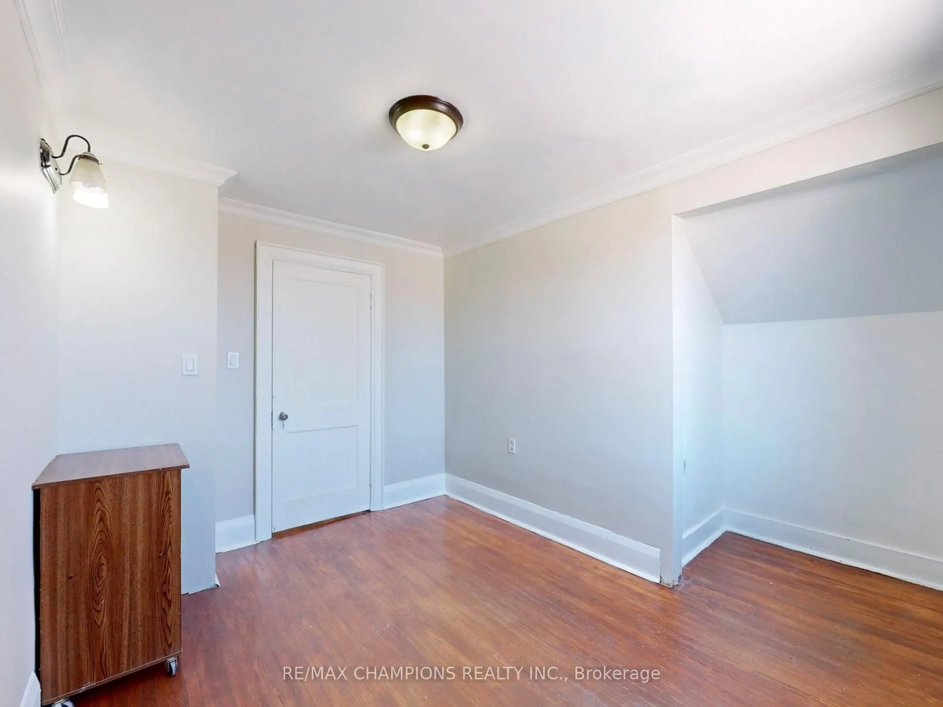 219 Queen Street W