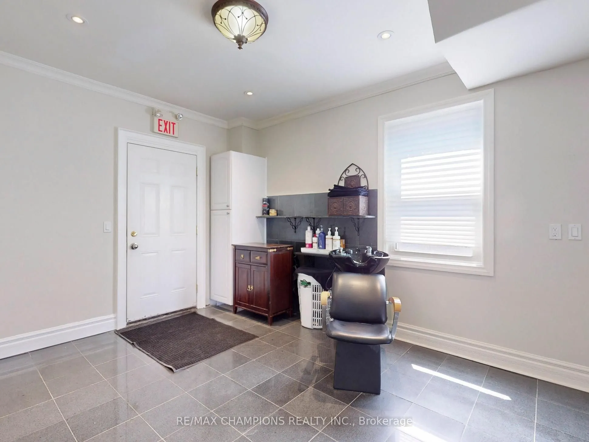 219 Queen Street W