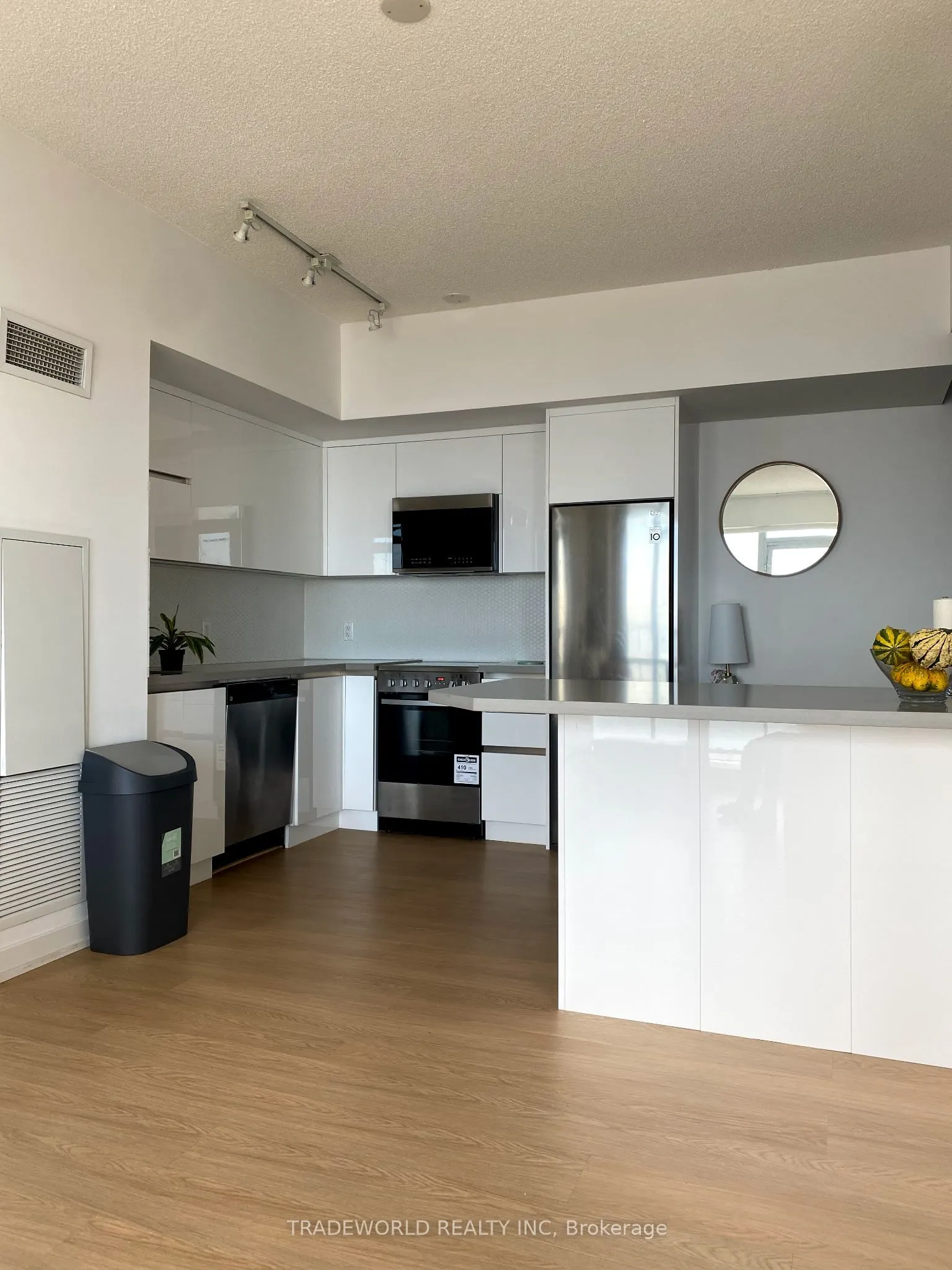 2200 Lakeshore Boulevard W, #3710