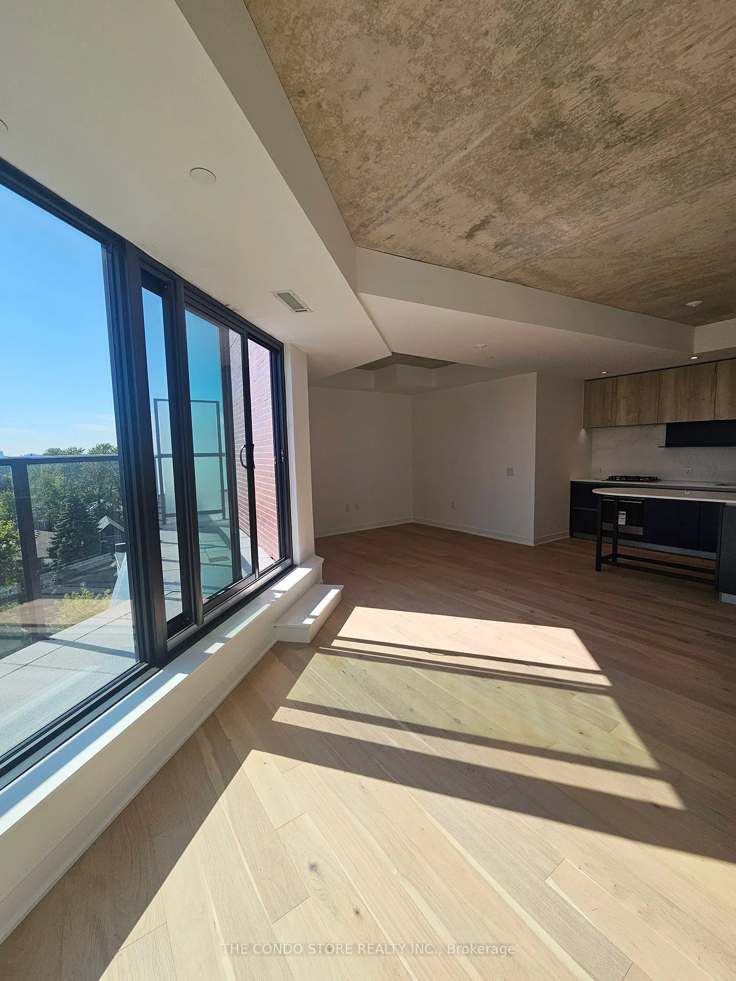 2625 Dundas Street W, #714