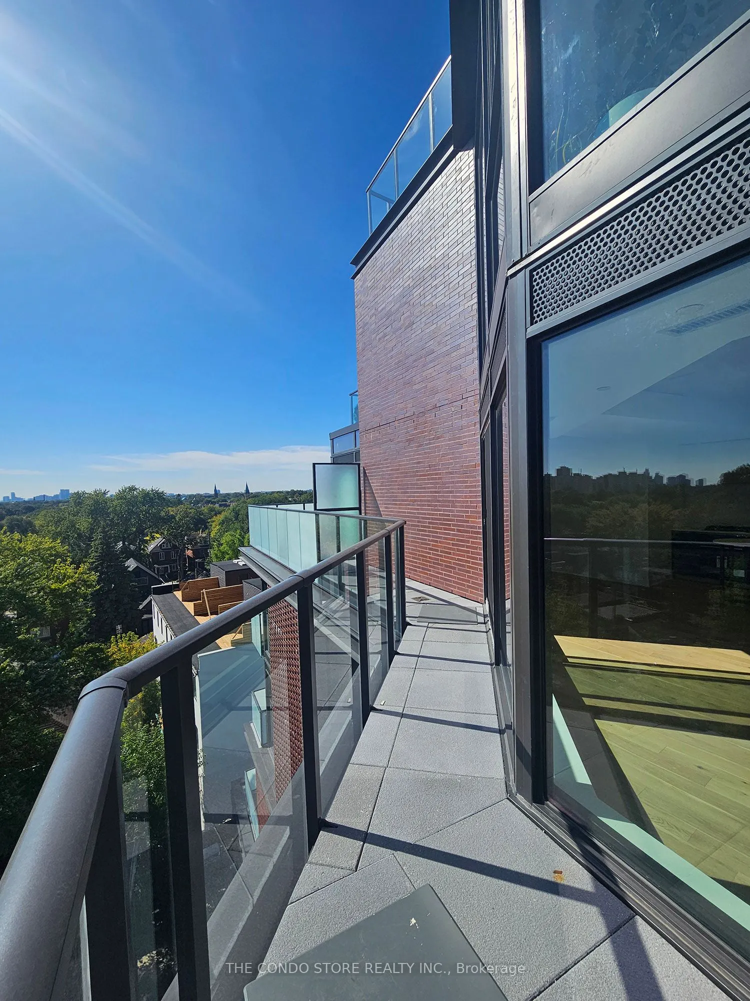 2625 Dundas Street W, #714