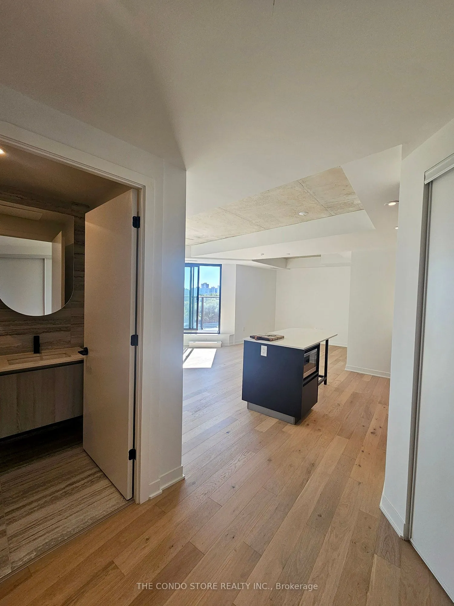 2625 Dundas Street W, #714